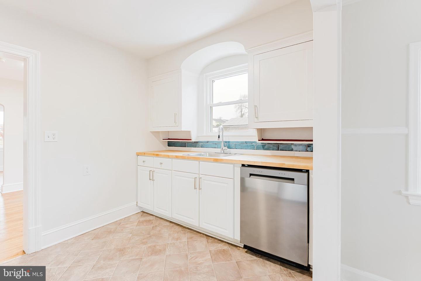 8538 WOODLAWN CT, ALEXANDRIA, Virginia 22309, 3 Bedrooms Bedrooms, ,1 BathroomBathrooms,Residential,For sale,8538 WOODLAWN CT,VAFX2283368 MLS # VAFX2283368