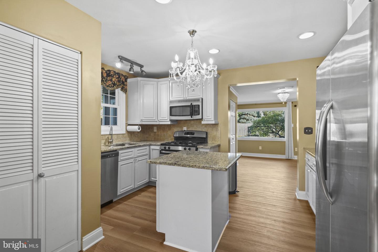 6816 ARLINGTON BLVD, FALLS CHURCH, Virginia 22042, 3 Bedrooms Bedrooms, 5 Rooms Rooms,2 BathroomsBathrooms,Residential,For sale,6816 ARLINGTON BLVD,VAFX2283920 MLS # VAFX2283920