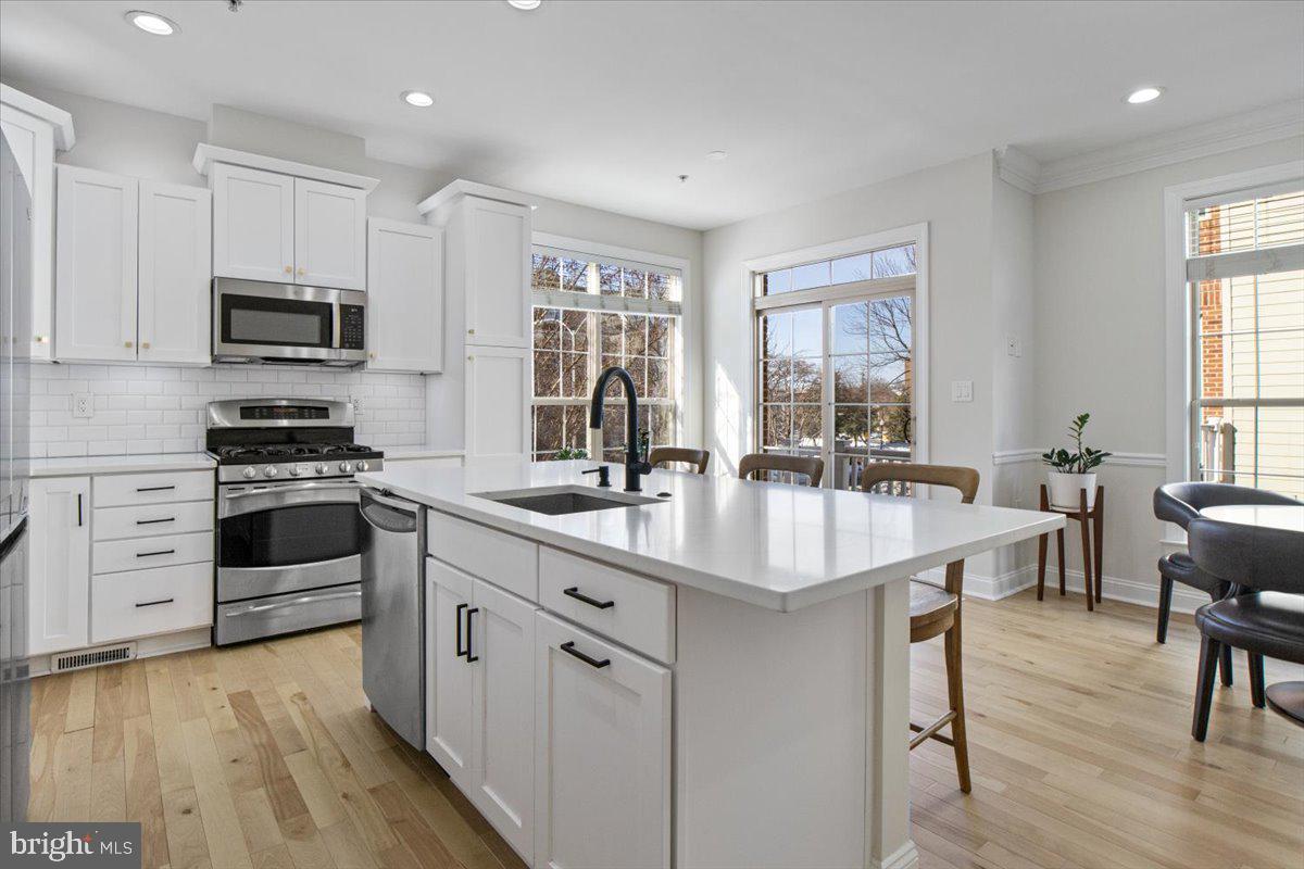 435 N GEORGE MASON DR, ARLINGTON, Virginia 22203, 4 Bedrooms Bedrooms, ,4 BathroomsBathrooms,Residential,For sale,435 N GEORGE MASON DR,VAAR2067368 MLS # VAAR2067368 435 N GEORGE MASON DR, ARLINGTON, Virginia 22203, 4 Bedrooms Bedrooms, ,4 BathroomsBathrooms,Residential,For sale,435 N GEORGE MASON DR,VAAR2067368 MLS # VAAR2067368