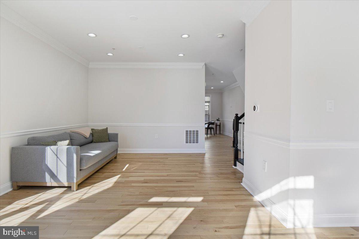 435 N GEORGE MASON DR, ARLINGTON, Virginia 22203, 4 Bedrooms Bedrooms, ,4 BathroomsBathrooms,Residential,For sale,435 N GEORGE MASON DR,VAAR2067368 MLS # VAAR2067368 435 N GEORGE MASON DR, ARLINGTON, Virginia 22203, 4 Bedrooms Bedrooms, ,4 BathroomsBathrooms,Residential,For sale,435 N GEORGE MASON DR,VAAR2067368 MLS # VAAR2067368