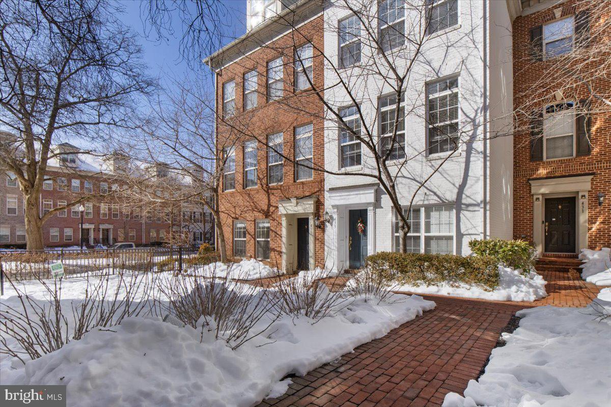 435 N GEORGE MASON DR, ARLINGTON, Virginia 22203, 4 Bedrooms Bedrooms, ,4 BathroomsBathrooms,Residential,For sale,435 N GEORGE MASON DR,VAAR2067368 MLS # VAAR2067368 435 N GEORGE MASON DR, ARLINGTON, Virginia 22203, 4 Bedrooms Bedrooms, ,4 BathroomsBathrooms,Residential,For sale,435 N GEORGE MASON DR,VAAR2067368 MLS # VAAR2067368