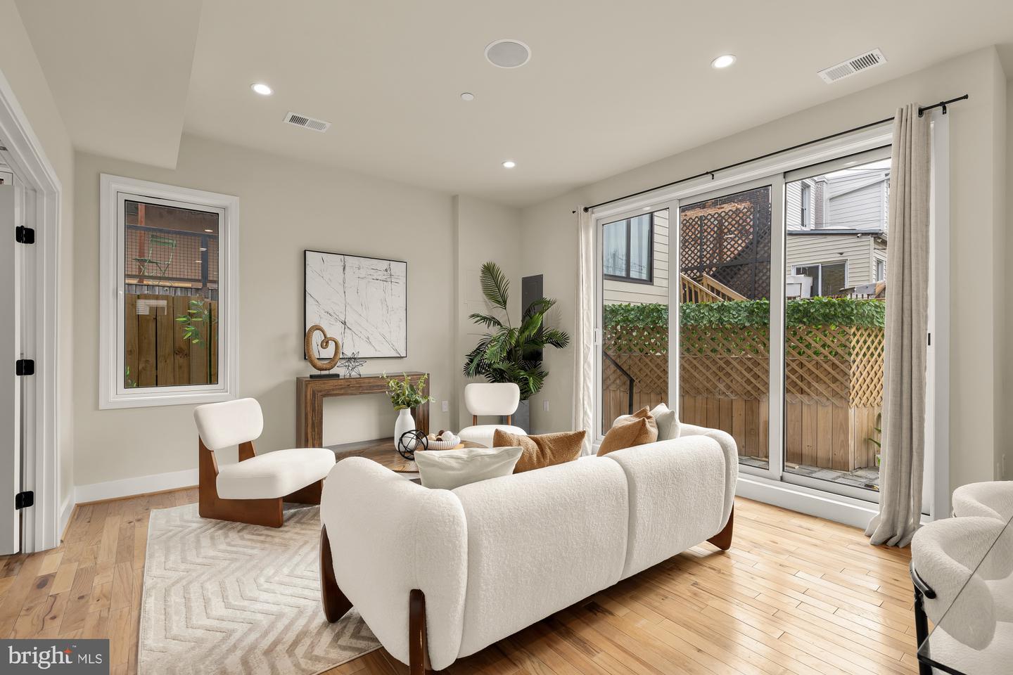 3646 13TH ST NW #3, WASHINGTON, District Of Columbia 20010, 4 Bedrooms Bedrooms, ,2 BathroomsBathrooms,Residential,For sale,3646 13TH ST NW #3,DCDC2240338 MLS # DCDC2240338