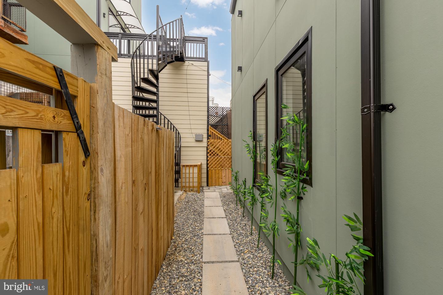 3646 13TH ST NW #3, WASHINGTON, District Of Columbia 20010, 4 Bedrooms Bedrooms, ,2 BathroomsBathrooms,Residential,For sale,3646 13TH ST NW #3,DCDC2240338 MLS # DCDC2240338