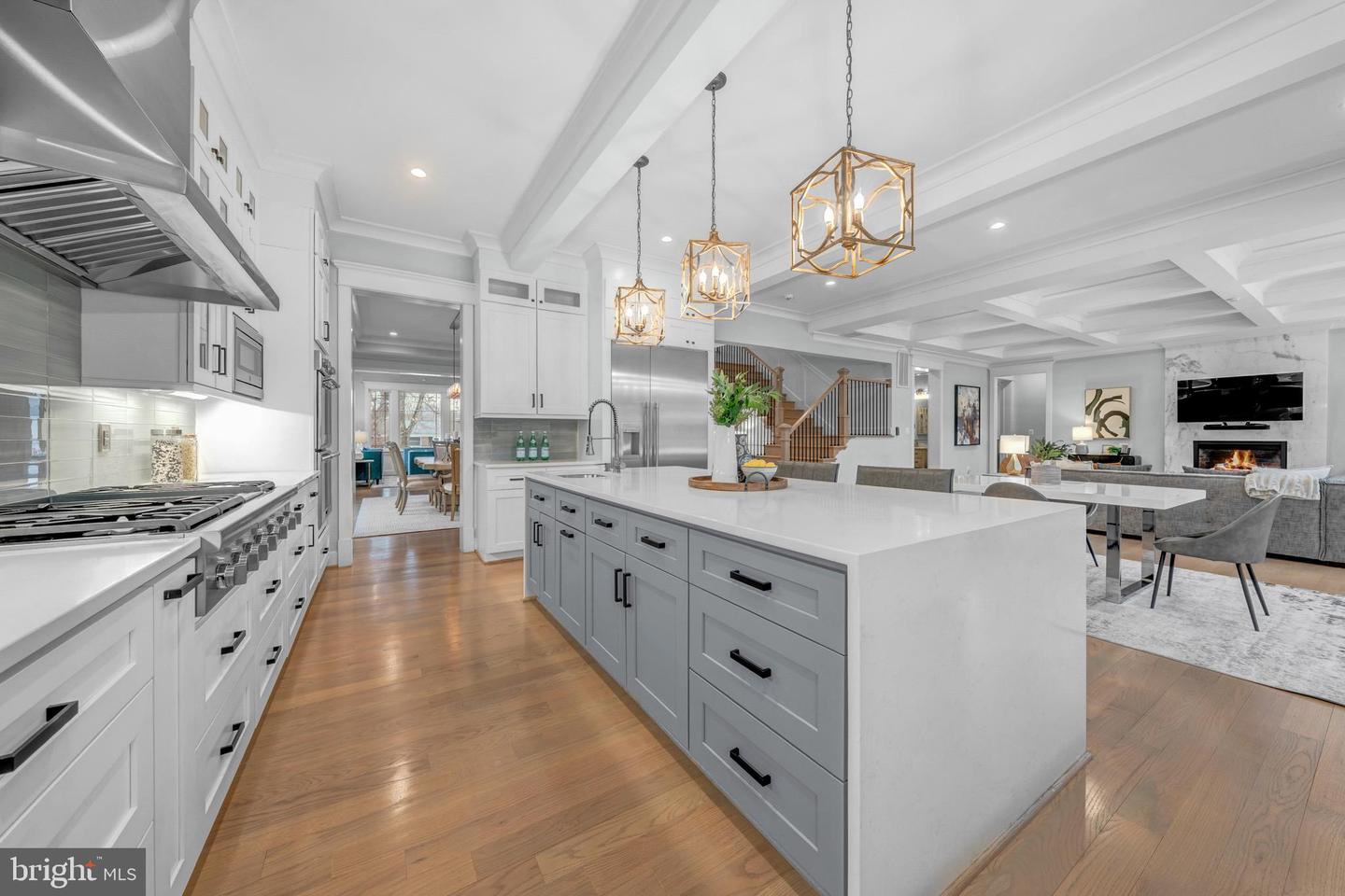 7022 HECTOR RD, MCLEAN, Virginia 22101, 7 Bedrooms Bedrooms, ,7 BathroomsBathrooms,Residential,For sale,7022 HECTOR RD,VAFX2284792 MLS # VAFX2284792