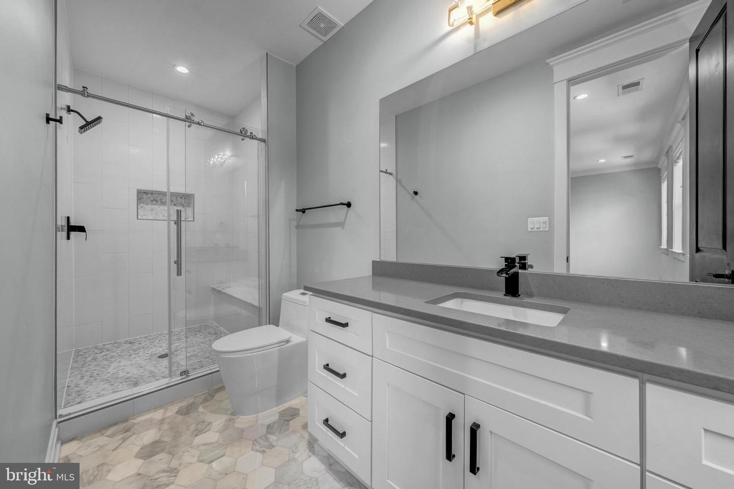 7022 HECTOR RD, MCLEAN, Virginia 22101, 7 Bedrooms Bedrooms, ,7 BathroomsBathrooms,Residential,For sale,7022 HECTOR RD,VAFX2284792 MLS # VAFX2284792