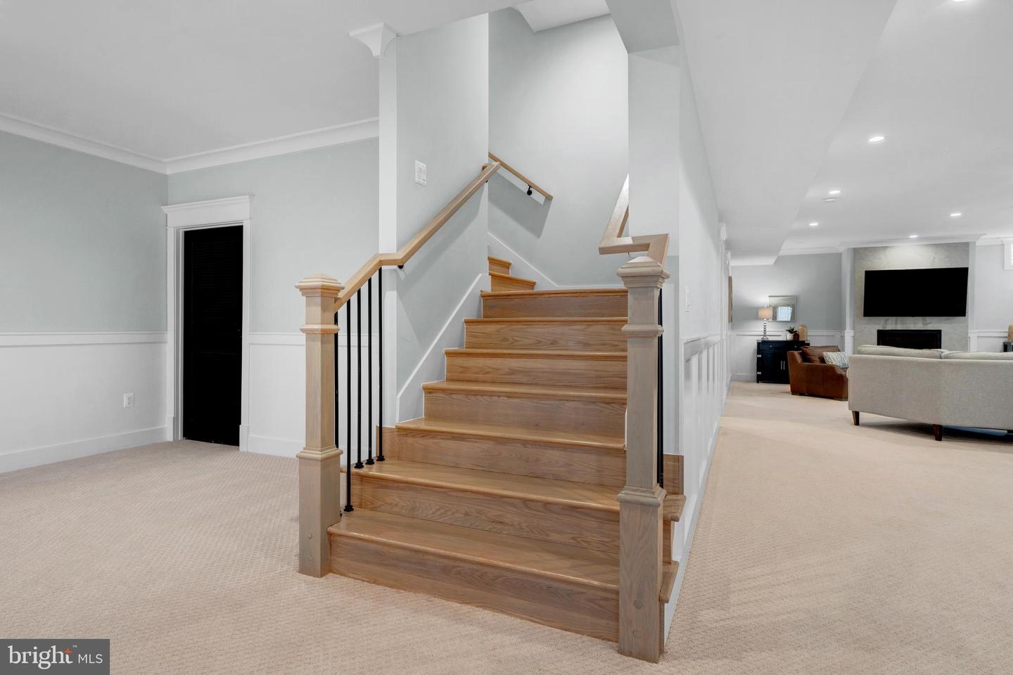 7022 HECTOR RD, MCLEAN, Virginia 22101, 7 Bedrooms Bedrooms, ,7 BathroomsBathrooms,Residential,For sale,7022 HECTOR RD,VAFX2284792 MLS # VAFX2284792