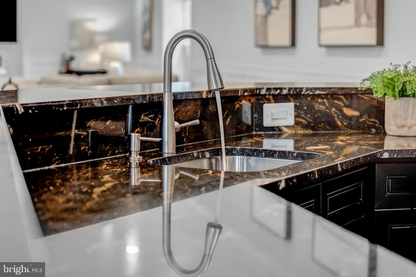 7022 HECTOR RD, MCLEAN, Virginia 22101, 7 Bedrooms Bedrooms, ,7 BathroomsBathrooms,Residential,For sale,7022 HECTOR RD,VAFX2284792 MLS # VAFX2284792