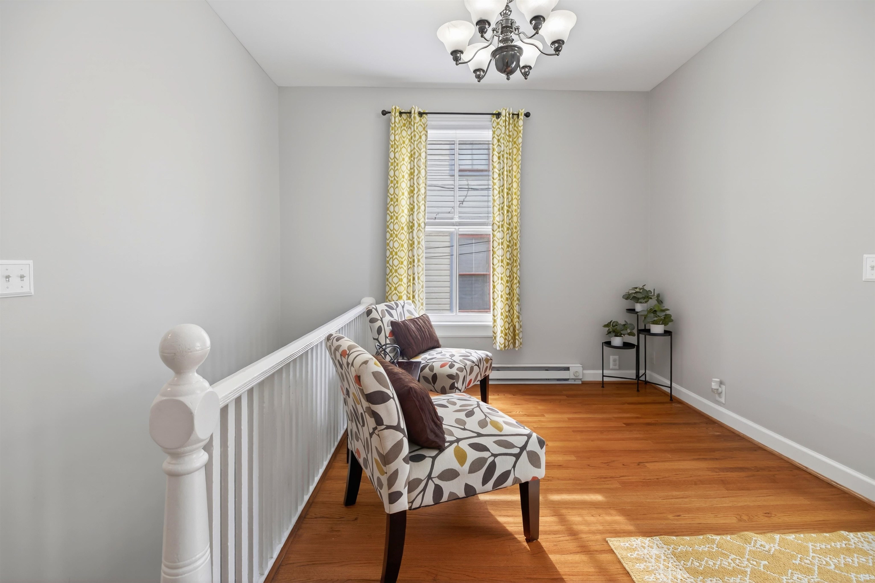 229 N JEFFERSON ST, STAUNTON, Virginia 24401, 2 Bedrooms Bedrooms, ,1 BathroomBathrooms,Residential,229 N JEFFERSON ST,673387 MLS # 673387