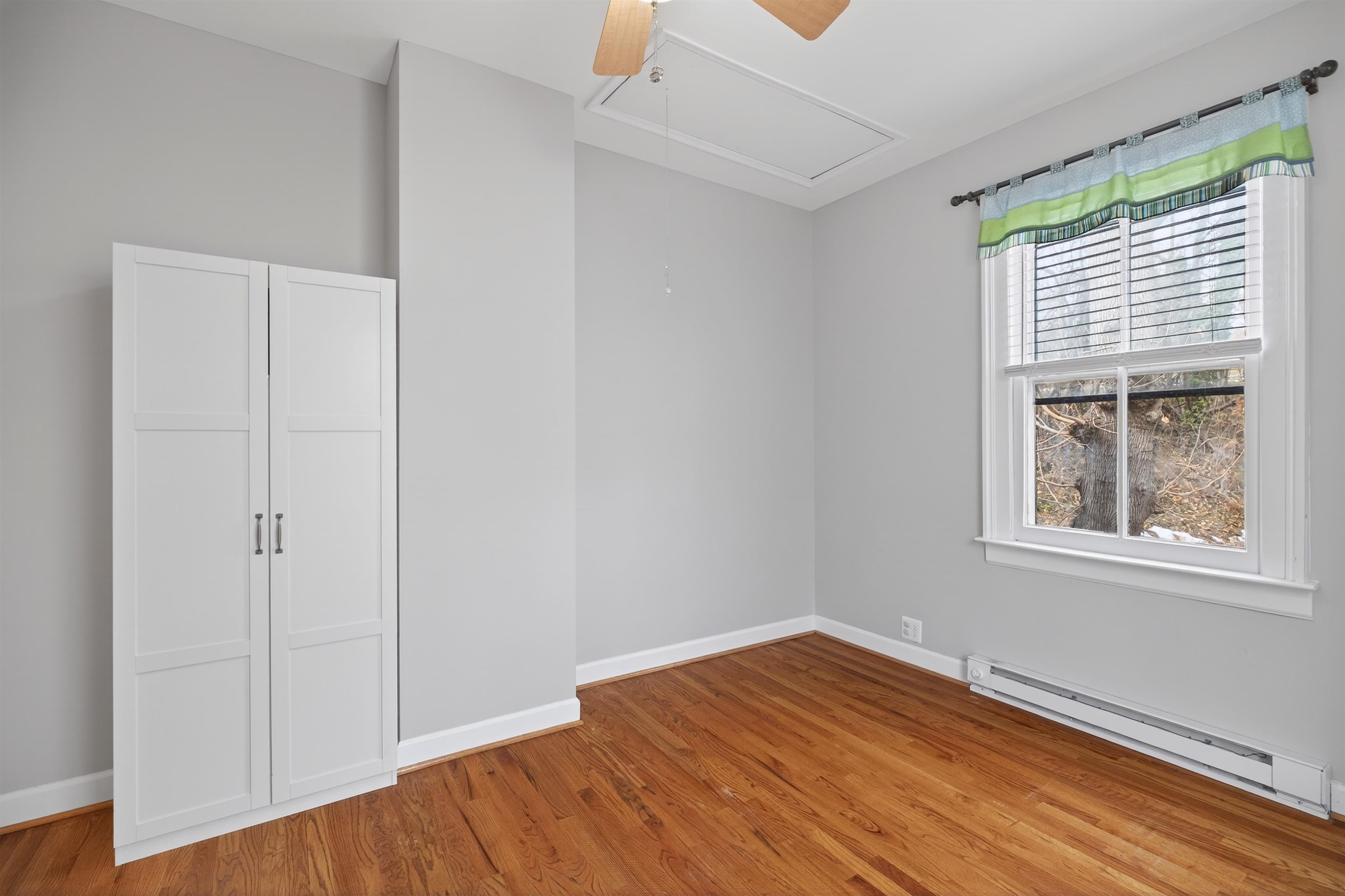 229 N JEFFERSON ST, STAUNTON, Virginia 24401, 2 Bedrooms Bedrooms, ,1 BathroomBathrooms,Residential,229 N JEFFERSON ST,673387 MLS # 673387