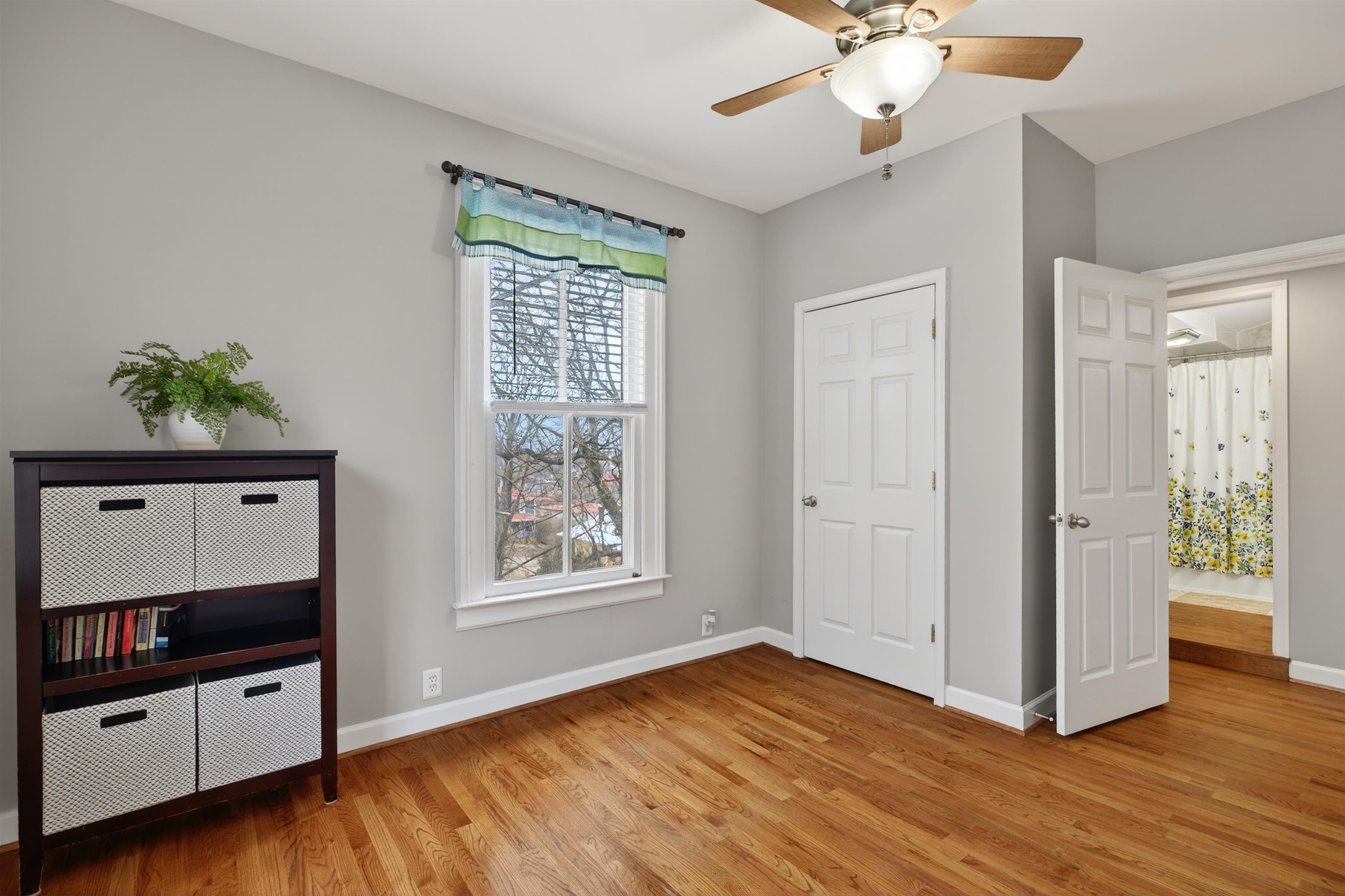 229 N JEFFERSON ST, STAUNTON, Virginia 24401, 2 Bedrooms Bedrooms, ,1 BathroomBathrooms,Residential,229 N JEFFERSON ST,673387 MLS # 673387