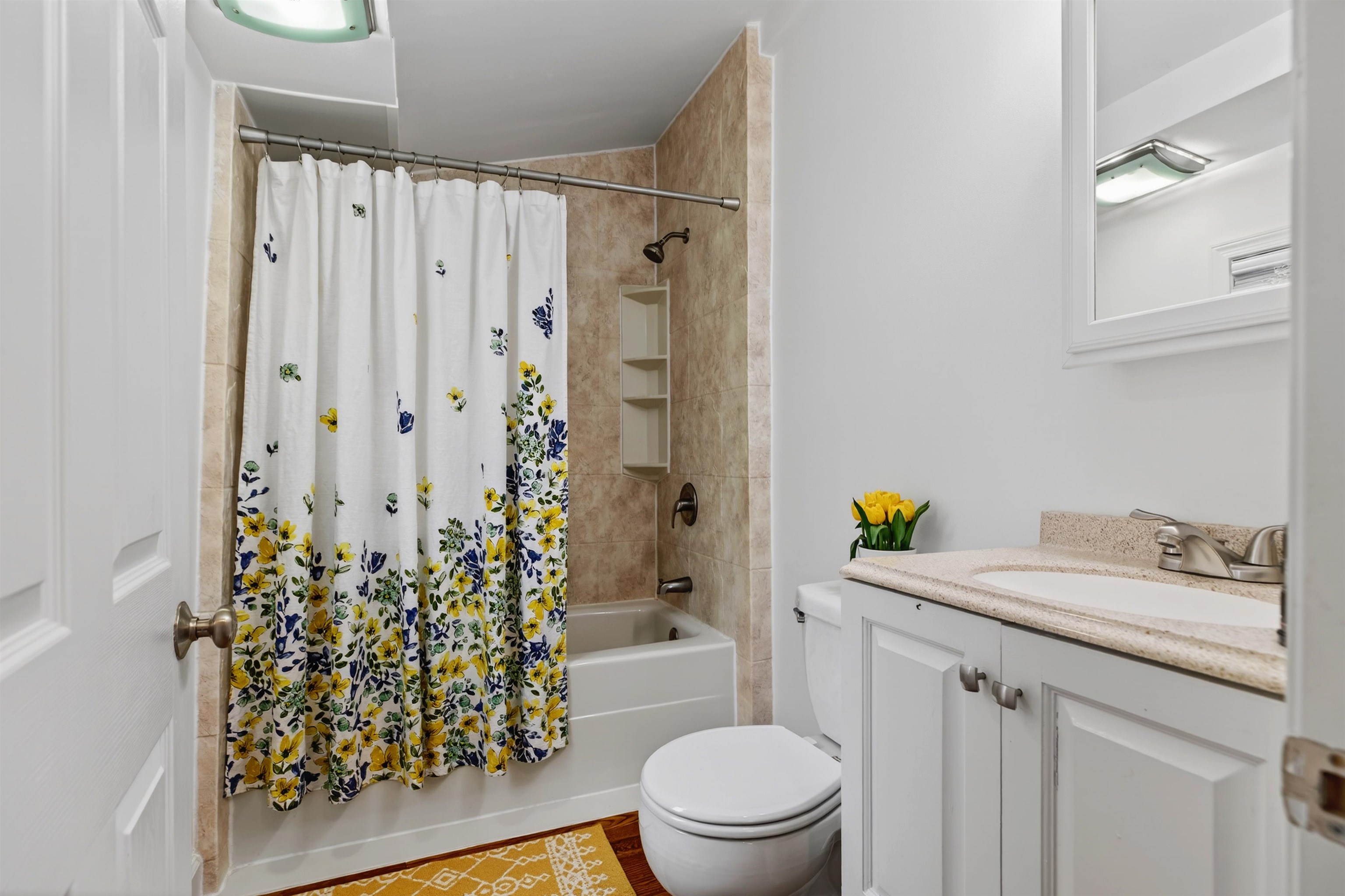 229 N JEFFERSON ST, STAUNTON, Virginia 24401, 2 Bedrooms Bedrooms, ,1 BathroomBathrooms,Residential,229 N JEFFERSON ST,673387 MLS # 673387