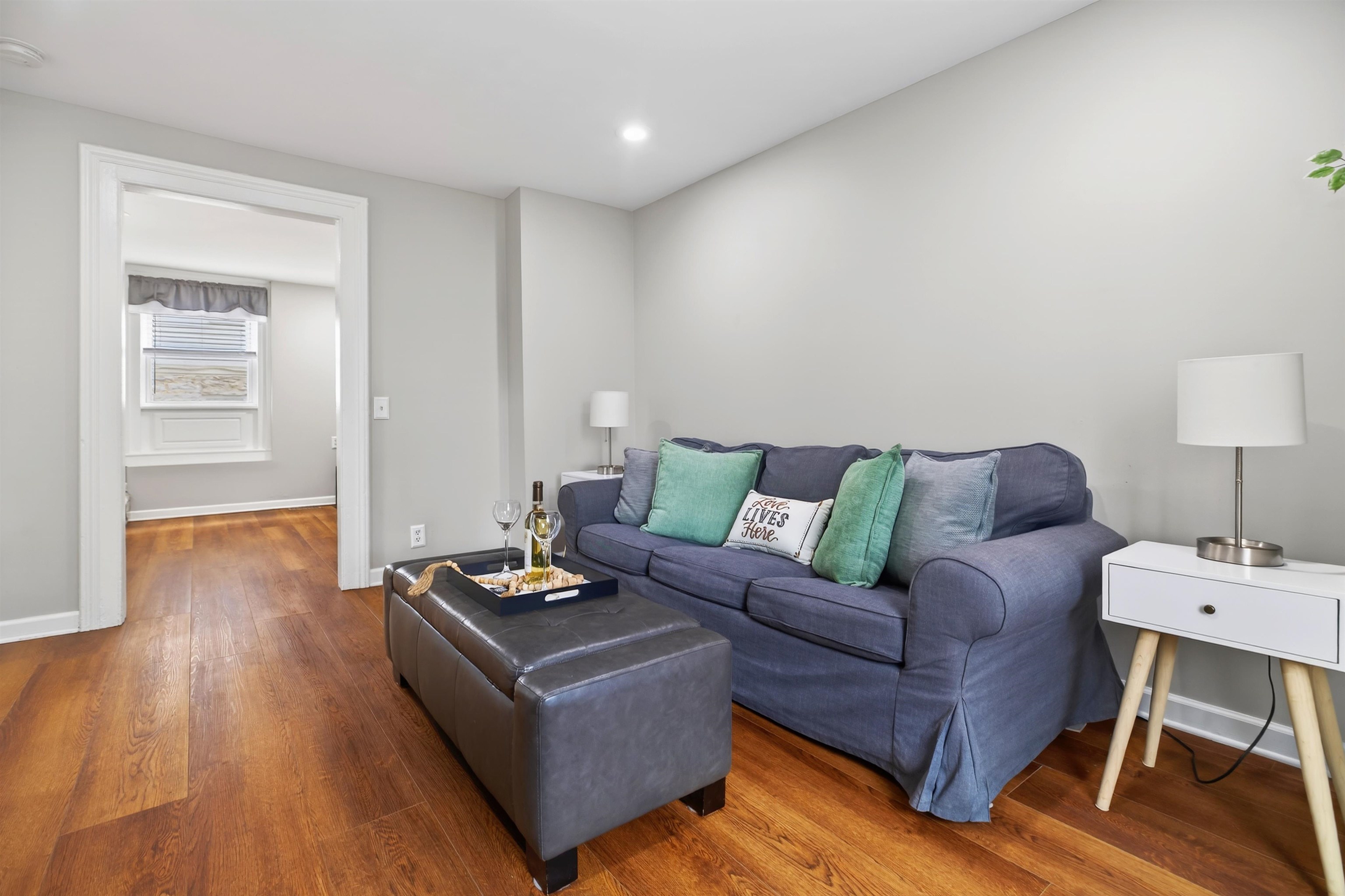 229 N JEFFERSON ST, STAUNTON, Virginia 24401, 2 Bedrooms Bedrooms, ,1 BathroomBathrooms,Residential,229 N JEFFERSON ST,673387 MLS # 673387