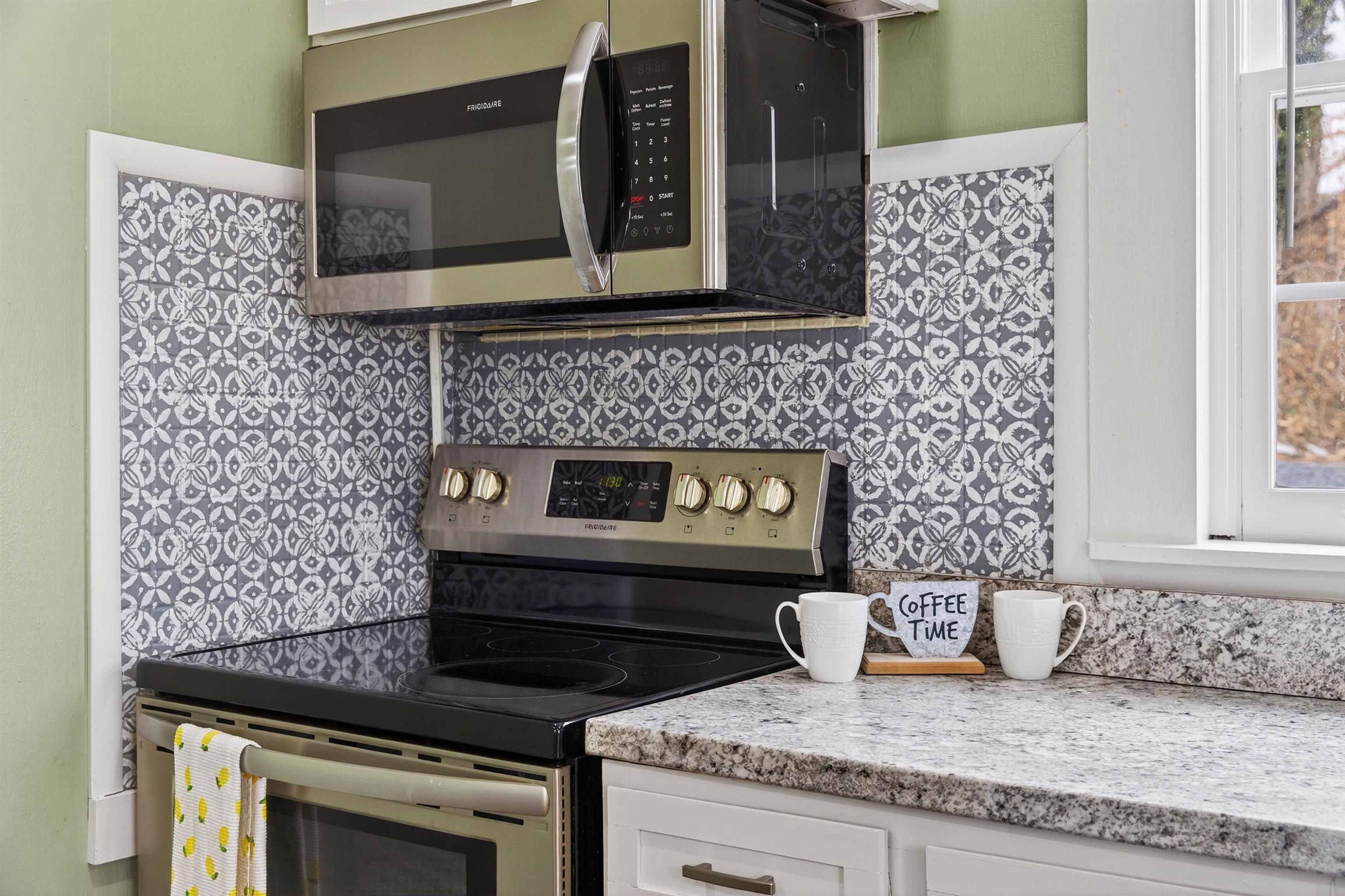 229 N JEFFERSON ST, STAUNTON, Virginia 24401, 2 Bedrooms Bedrooms, ,1 BathroomBathrooms,Residential,229 N JEFFERSON ST,673387 MLS # 673387