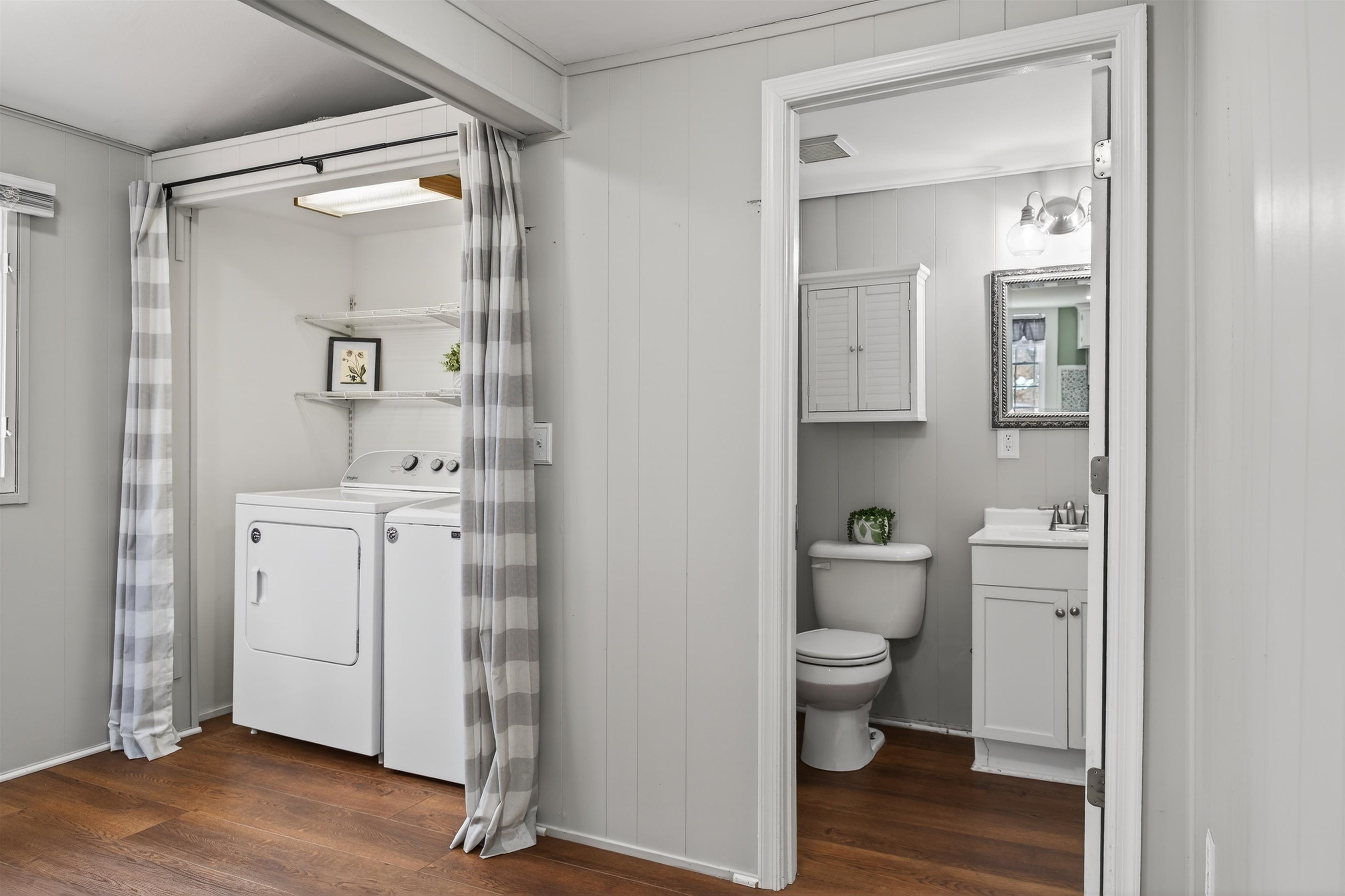 229 N JEFFERSON ST, STAUNTON, Virginia 24401, 2 Bedrooms Bedrooms, ,1 BathroomBathrooms,Residential,229 N JEFFERSON ST,673387 MLS # 673387