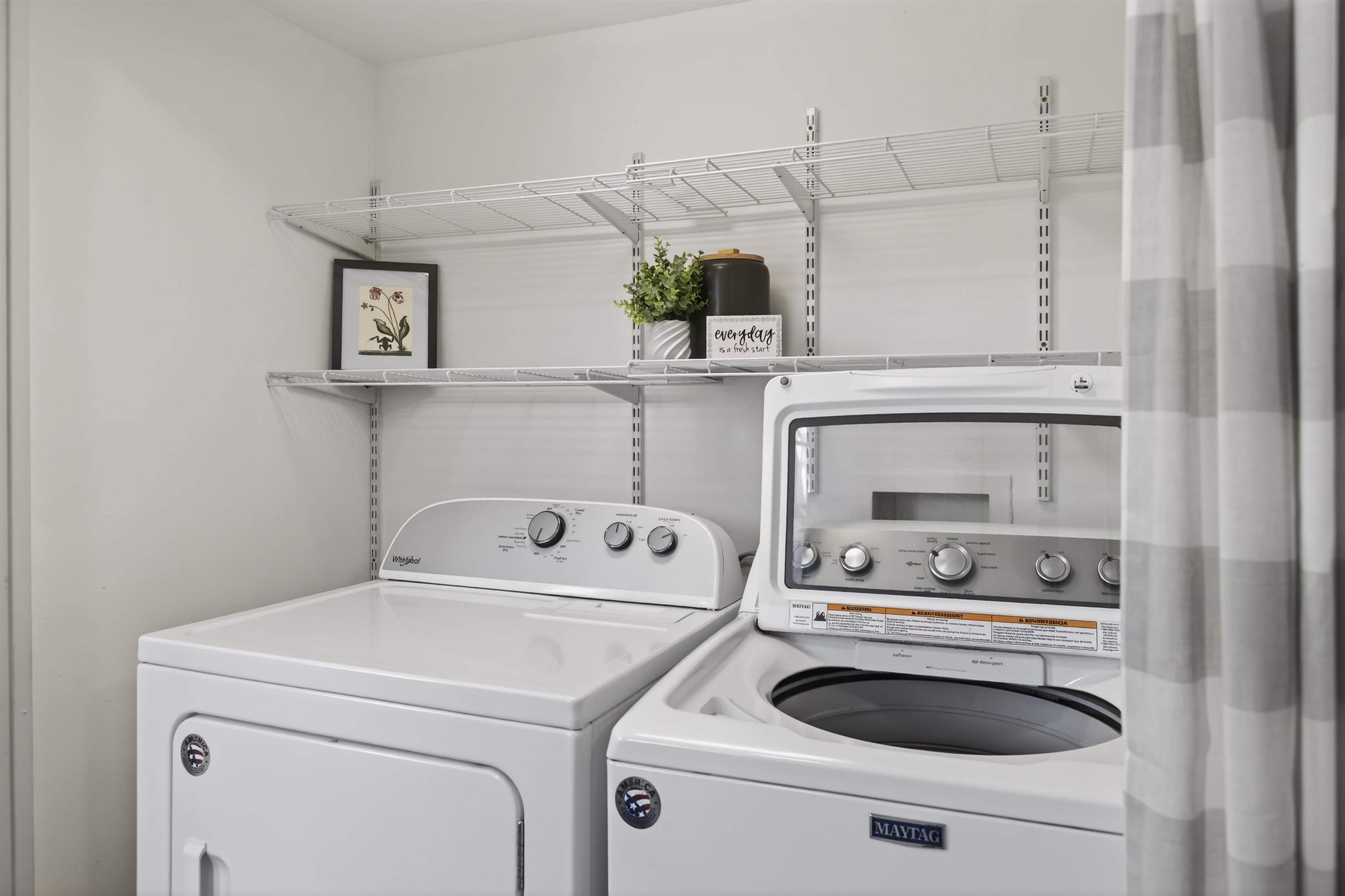 229 N JEFFERSON ST, STAUNTON, Virginia 24401, 2 Bedrooms Bedrooms, ,1 BathroomBathrooms,Residential,229 N JEFFERSON ST,673387 MLS # 673387