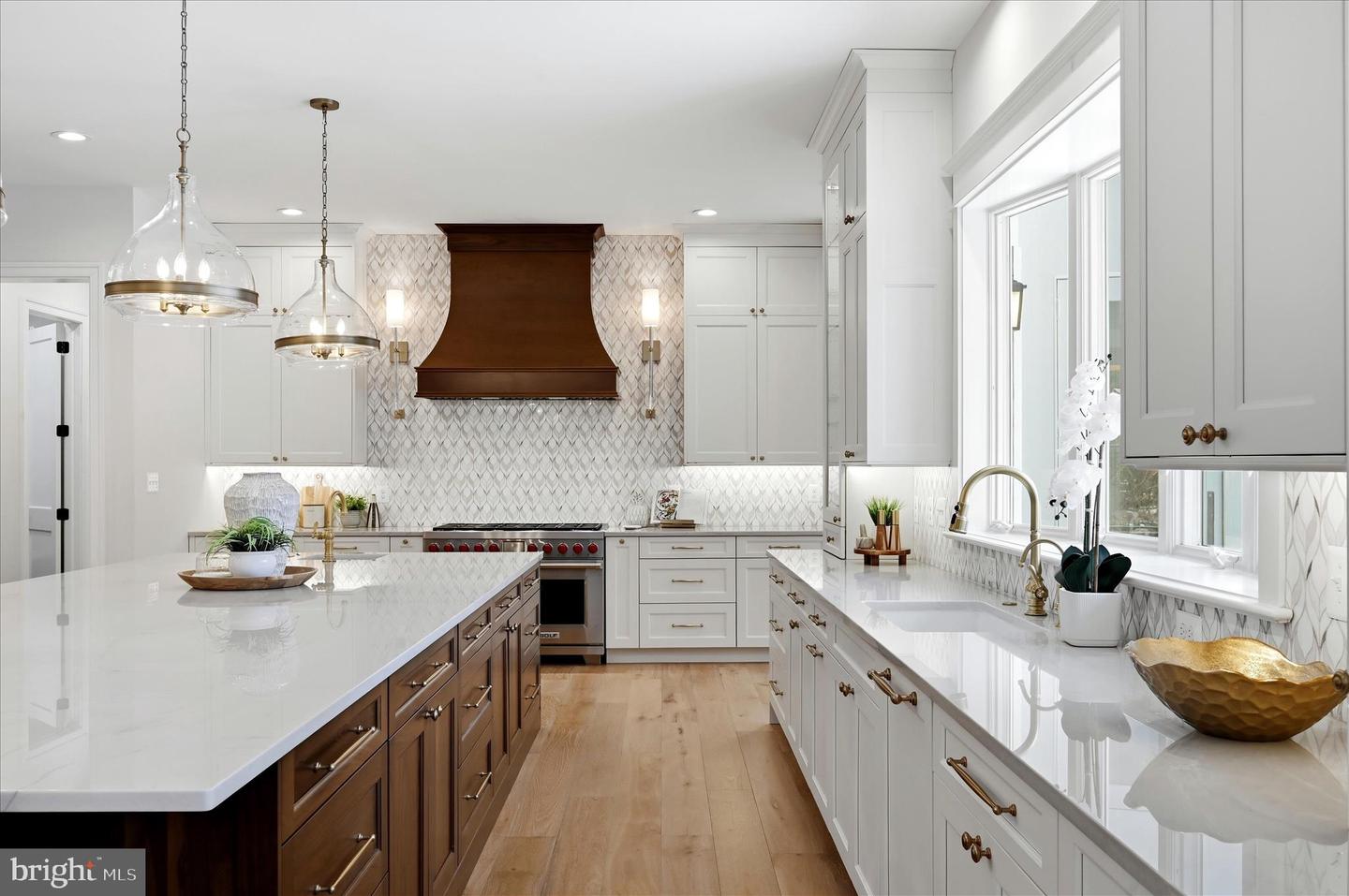 22597 REDHILL MANOR CT, LEESBURG, Virginia 20175, 5 Bedrooms Bedrooms, ,6 BathroomsBathrooms,Residential,For sale,22597 REDHILL MANOR CT,VALO2113704 MLS # VALO2113704