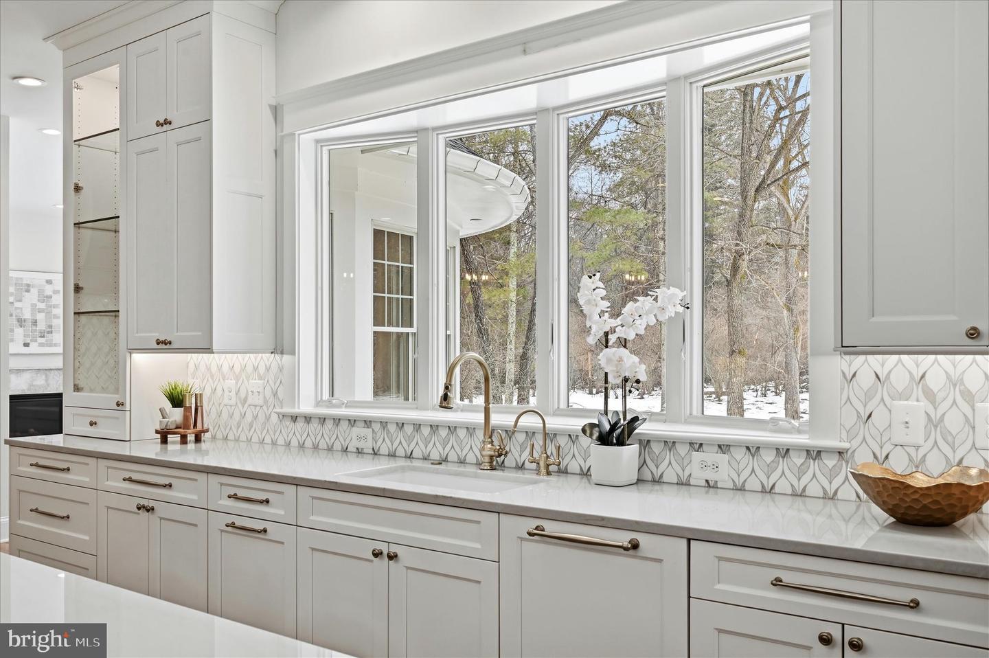 22597 REDHILL MANOR CT, LEESBURG, Virginia 20175, 5 Bedrooms Bedrooms, ,6 BathroomsBathrooms,Residential,For sale,22597 REDHILL MANOR CT,VALO2113704 MLS # VALO2113704