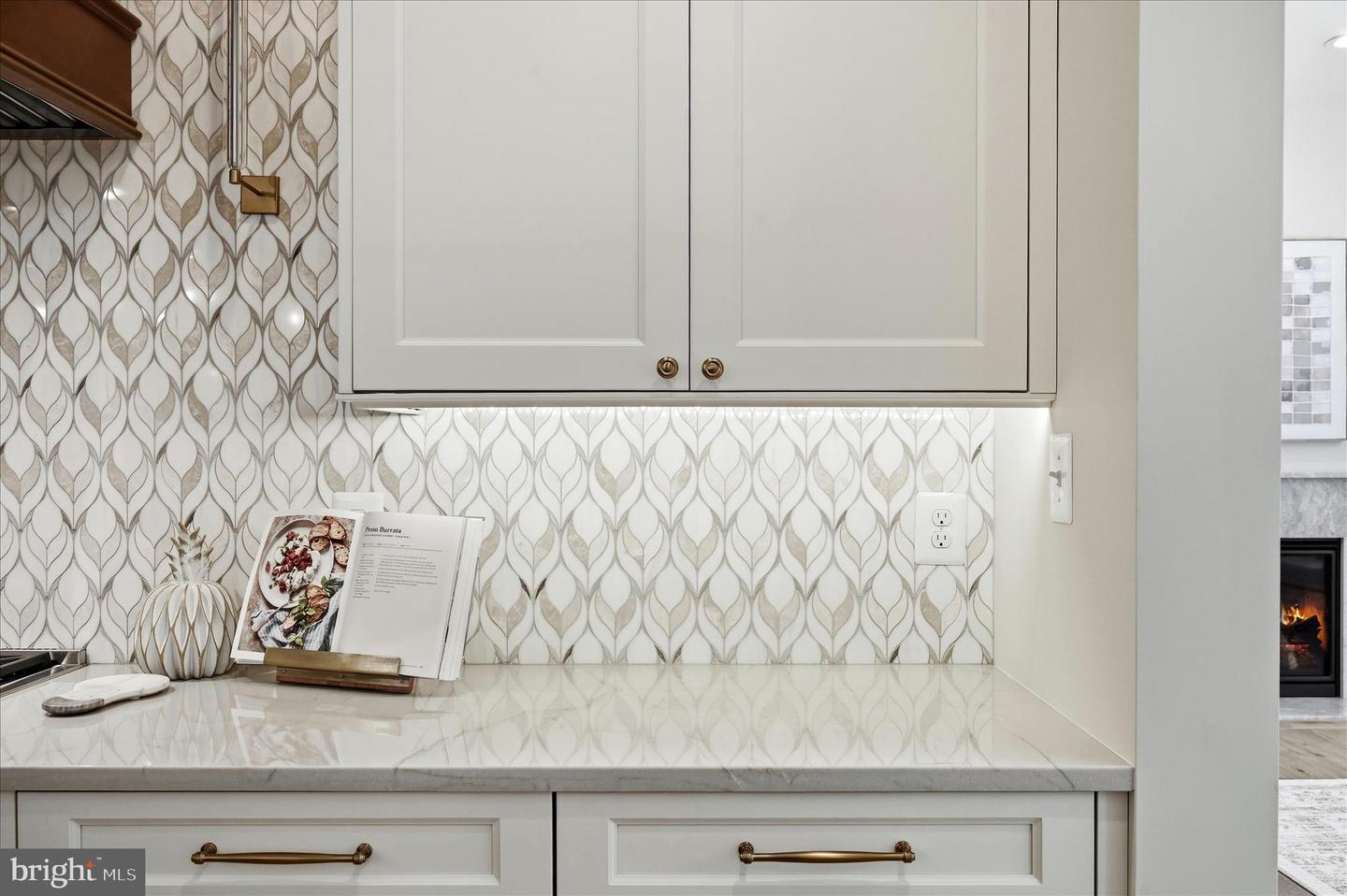 22597 REDHILL MANOR CT, LEESBURG, Virginia 20175, 5 Bedrooms Bedrooms, ,6 BathroomsBathrooms,Residential,For sale,22597 REDHILL MANOR CT,VALO2113704 MLS # VALO2113704