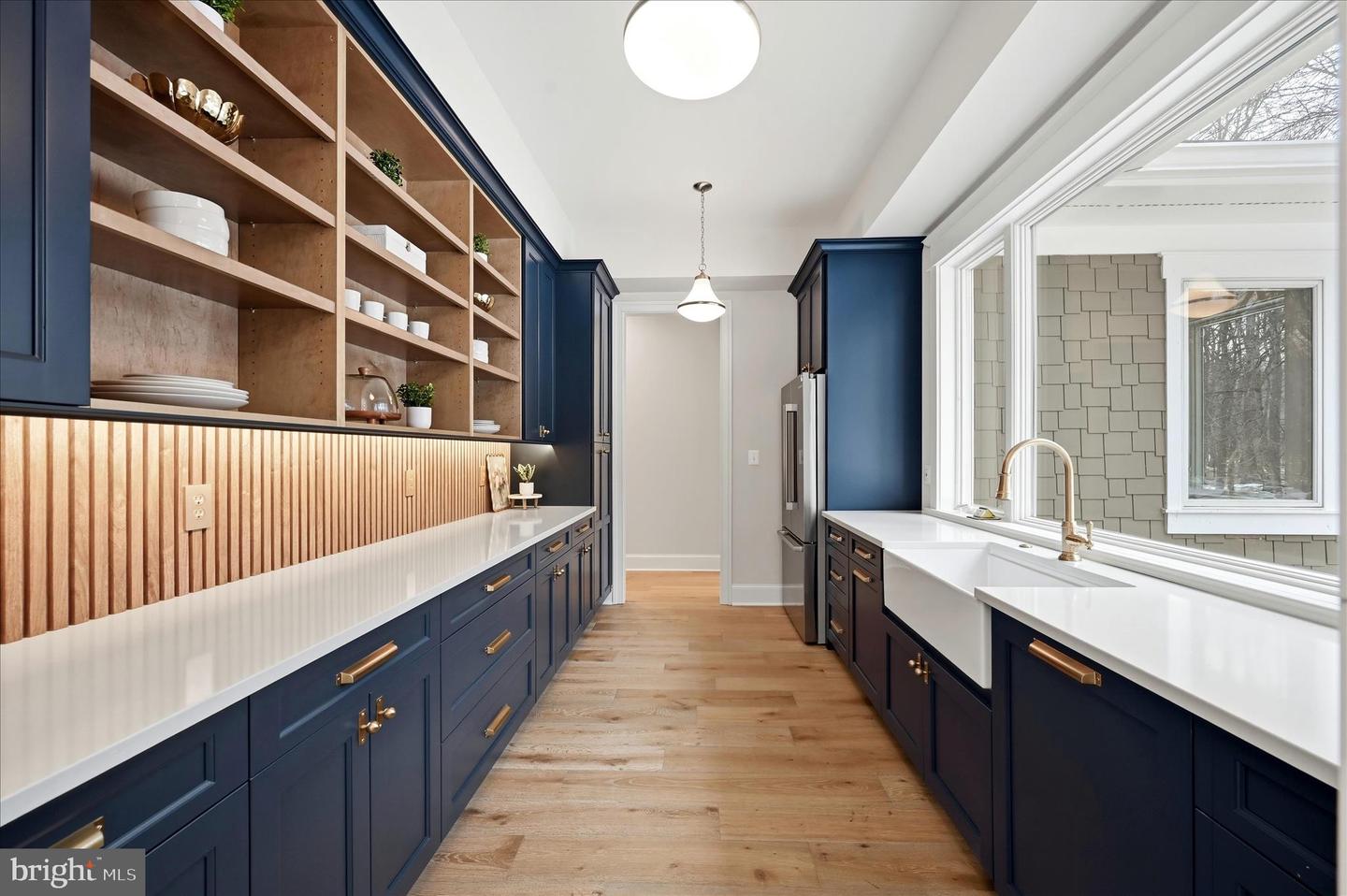 22597 REDHILL MANOR CT, LEESBURG, Virginia 20175, 5 Bedrooms Bedrooms, ,6 BathroomsBathrooms,Residential,For sale,22597 REDHILL MANOR CT,VALO2113704 MLS # VALO2113704