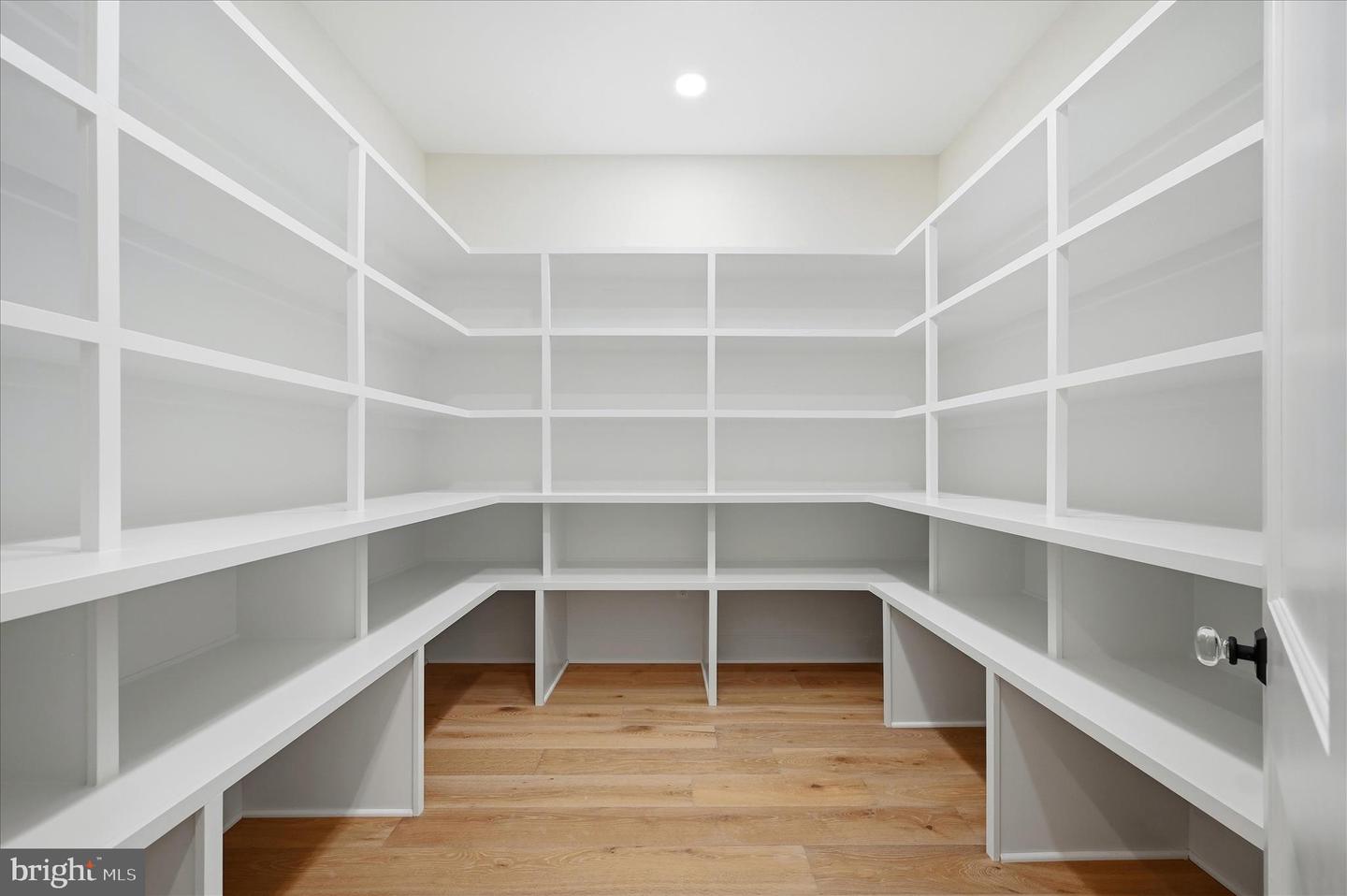 22597 REDHILL MANOR CT, LEESBURG, Virginia 20175, 5 Bedrooms Bedrooms, ,6 BathroomsBathrooms,Residential,For sale,22597 REDHILL MANOR CT,VALO2113704 MLS # VALO2113704