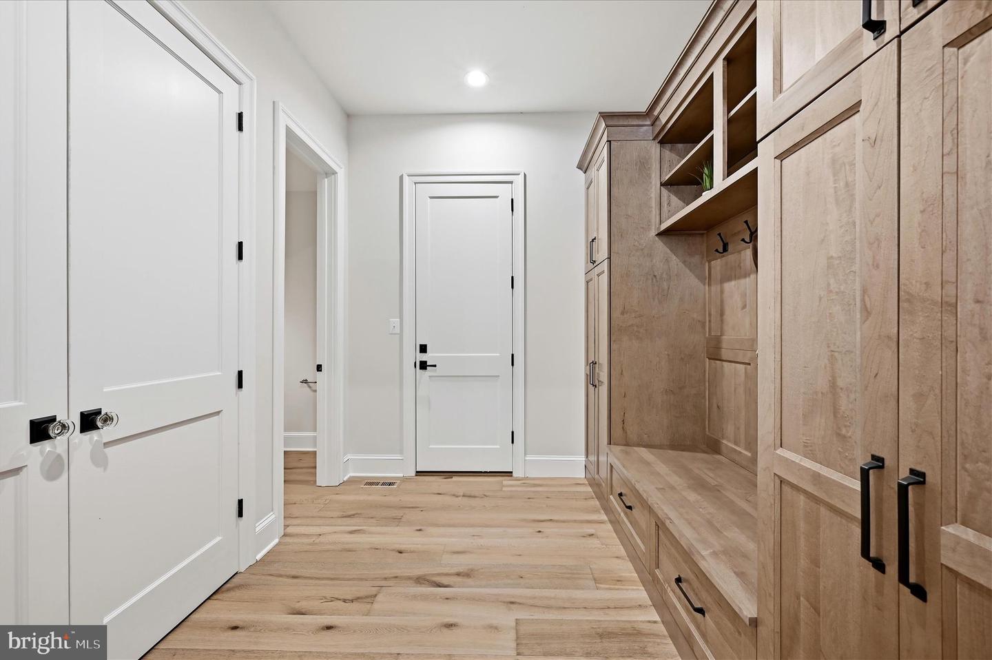 22597 REDHILL MANOR CT, LEESBURG, Virginia 20175, 5 Bedrooms Bedrooms, ,6 BathroomsBathrooms,Residential,For sale,22597 REDHILL MANOR CT,VALO2113704 MLS # VALO2113704