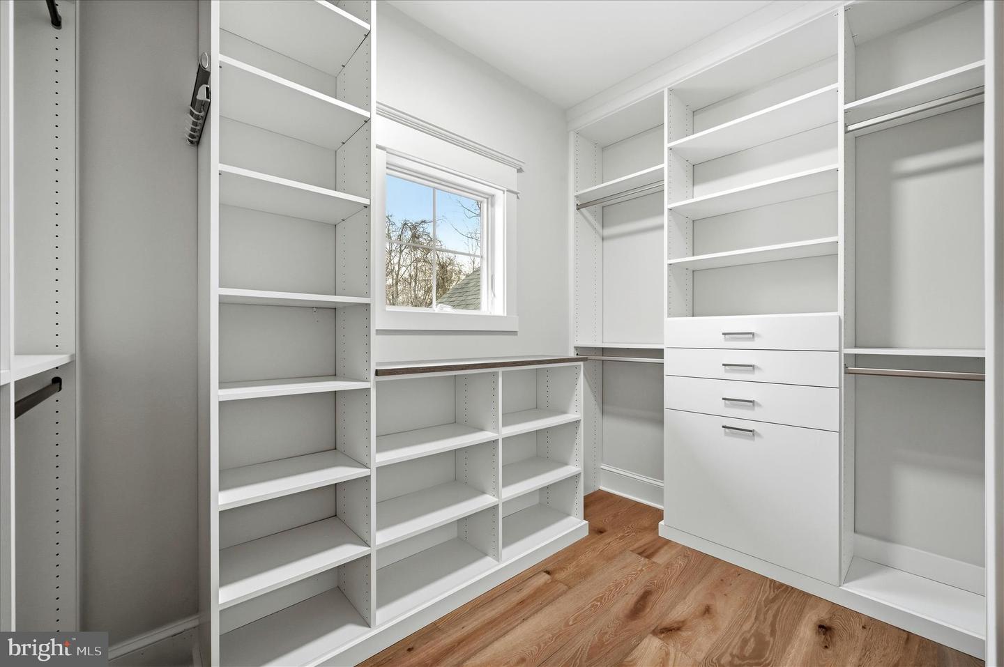 22597 REDHILL MANOR CT, LEESBURG, Virginia 20175, 5 Bedrooms Bedrooms, ,6 BathroomsBathrooms,Residential,For sale,22597 REDHILL MANOR CT,VALO2113704 MLS # VALO2113704