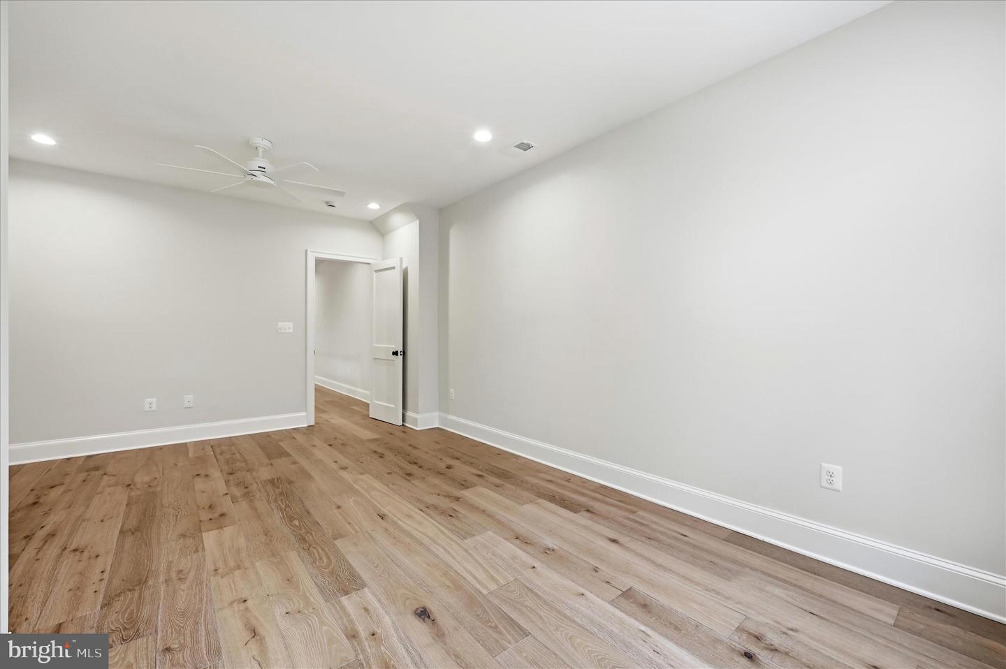 22597 REDHILL MANOR CT, LEESBURG, Virginia 20175, 5 Bedrooms Bedrooms, ,6 BathroomsBathrooms,Residential,For sale,22597 REDHILL MANOR CT,VALO2113704 MLS # VALO2113704