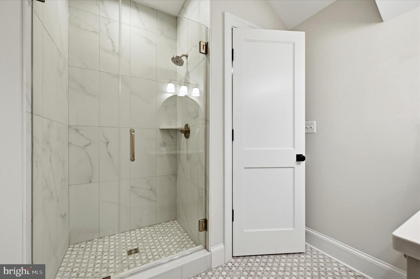 22597 REDHILL MANOR CT, LEESBURG, Virginia 20175, 5 Bedrooms Bedrooms, ,6 BathroomsBathrooms,Residential,For sale,22597 REDHILL MANOR CT,VALO2113704 MLS # VALO2113704