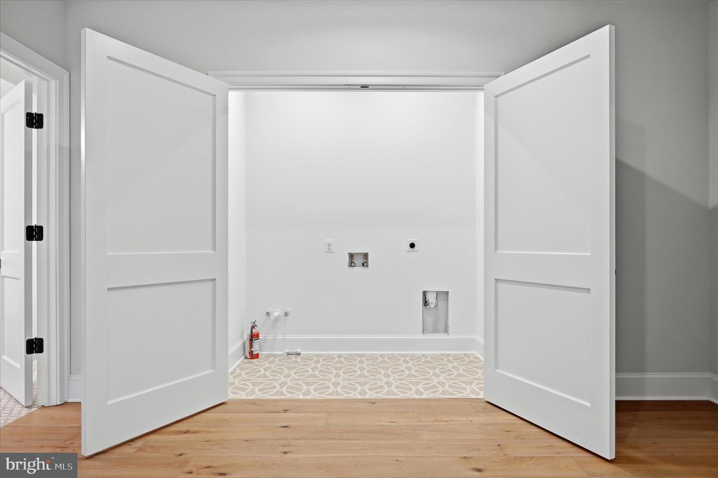 22597 REDHILL MANOR CT, LEESBURG, Virginia 20175, 5 Bedrooms Bedrooms, ,6 BathroomsBathrooms,Residential,For sale,22597 REDHILL MANOR CT,VALO2113704 MLS # VALO2113704