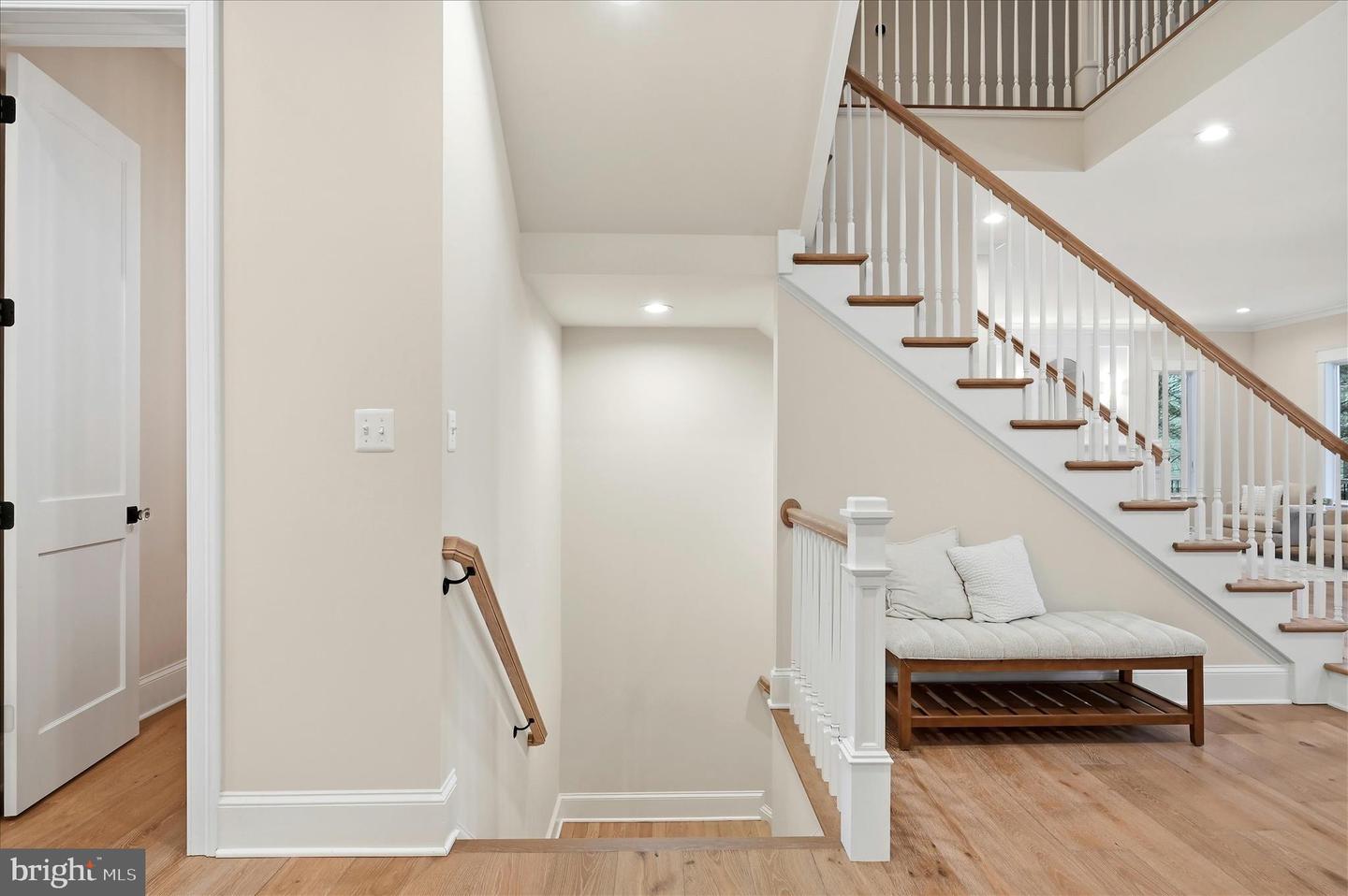 22597 REDHILL MANOR CT, LEESBURG, Virginia 20175, 5 Bedrooms Bedrooms, ,6 BathroomsBathrooms,Residential,For sale,22597 REDHILL MANOR CT,VALO2113704 MLS # VALO2113704