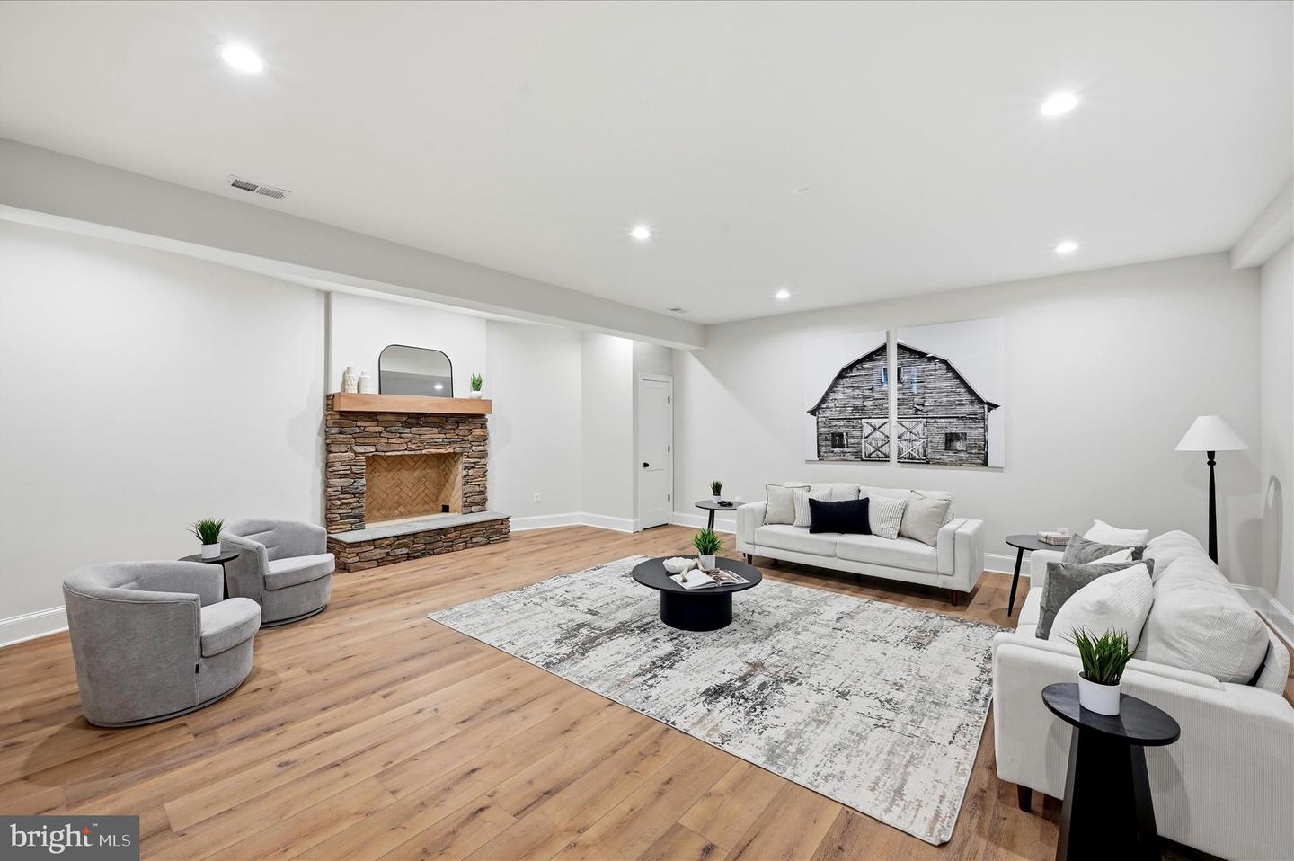 22597 REDHILL MANOR CT, LEESBURG, Virginia 20175, 5 Bedrooms Bedrooms, ,6 BathroomsBathrooms,Residential,For sale,22597 REDHILL MANOR CT,VALO2113704 MLS # VALO2113704