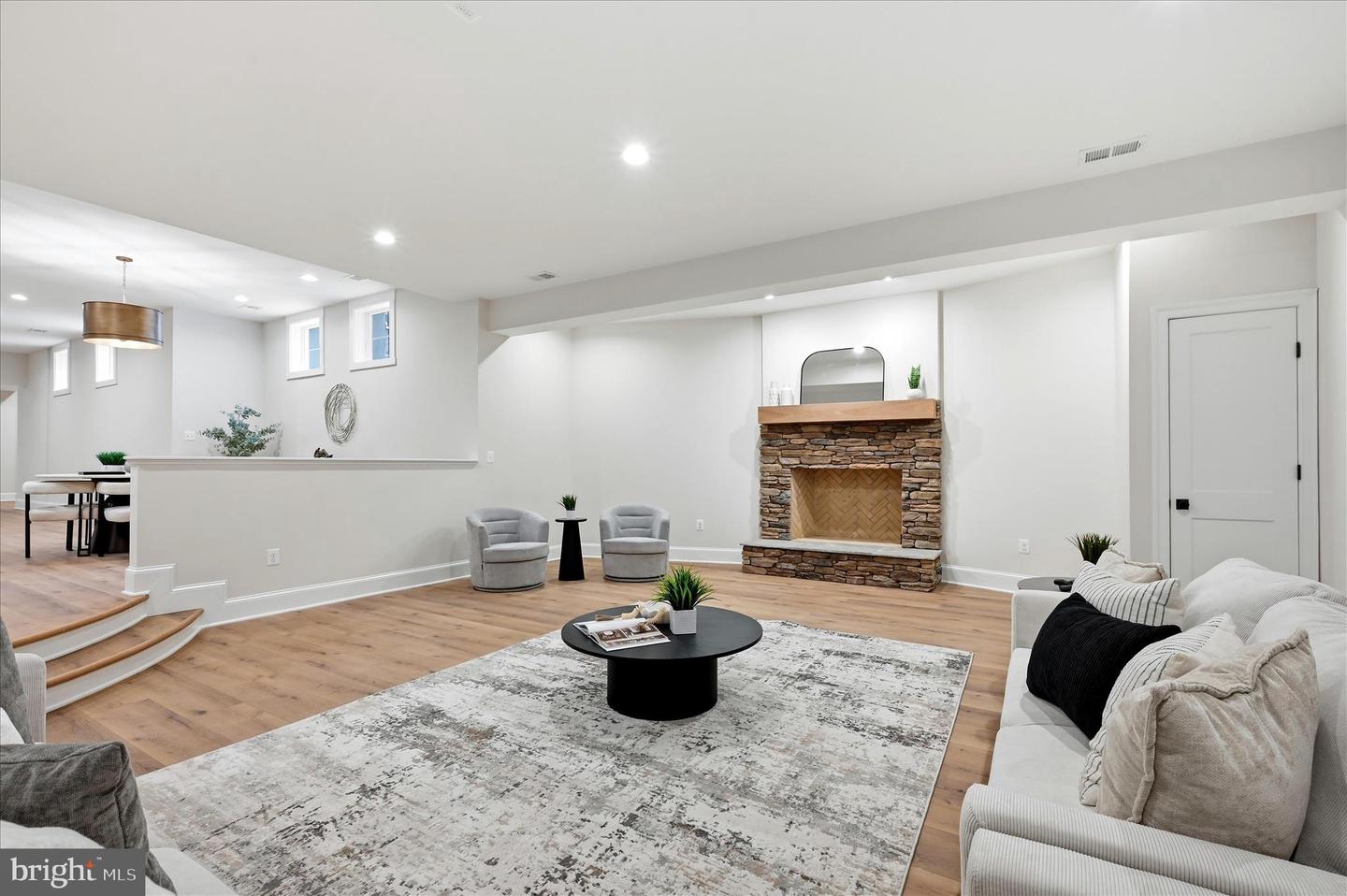 22597 REDHILL MANOR CT, LEESBURG, Virginia 20175, 5 Bedrooms Bedrooms, ,6 BathroomsBathrooms,Residential,For sale,22597 REDHILL MANOR CT,VALO2113704 MLS # VALO2113704