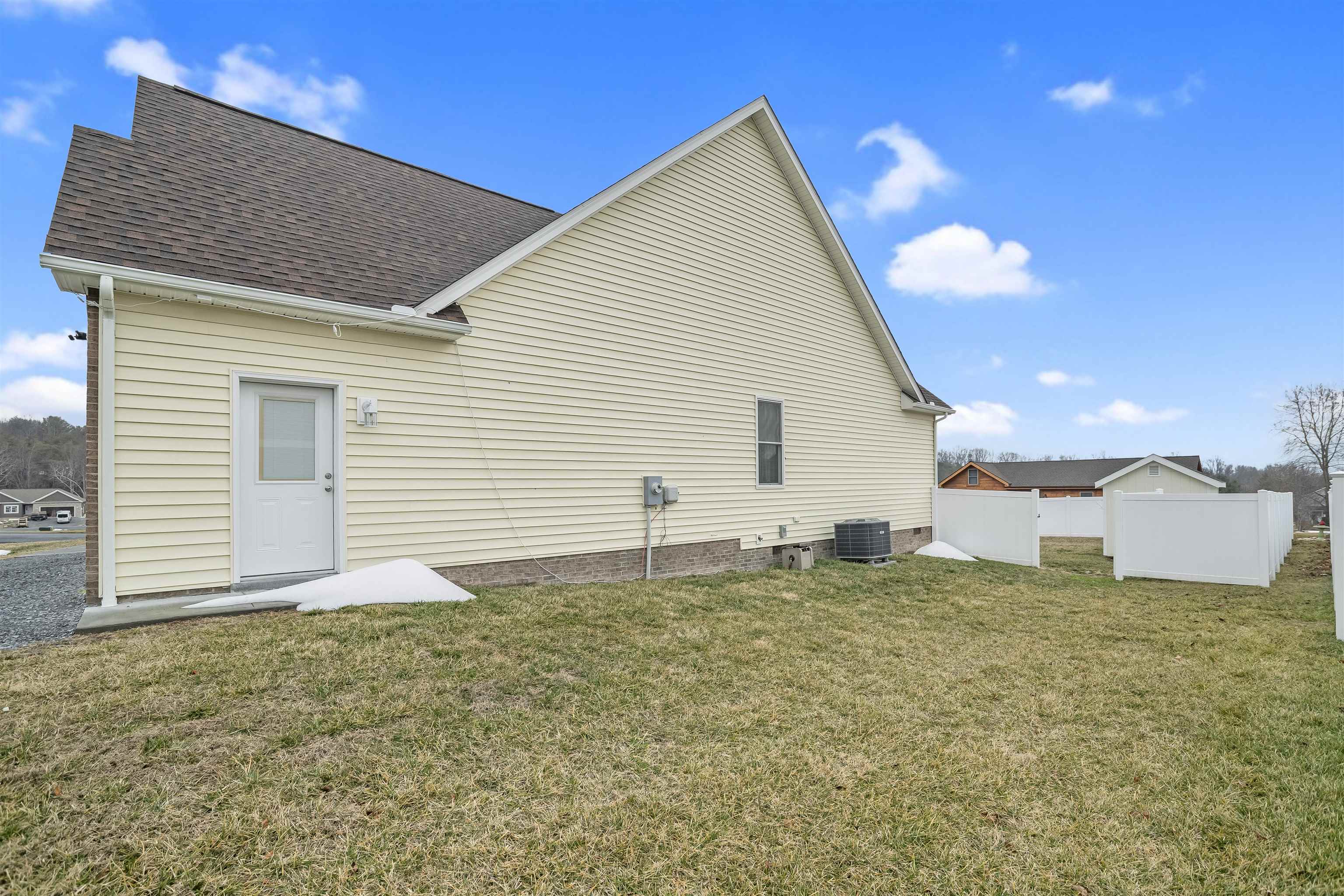 1900 W SAW MILL CT, MCGAHEYSVILLE, Virginia 22840, 3 Bedrooms Bedrooms, ,2 BathroomsBathrooms,Residential,1900 W SAW MILL CT,673402 MLS # 673402