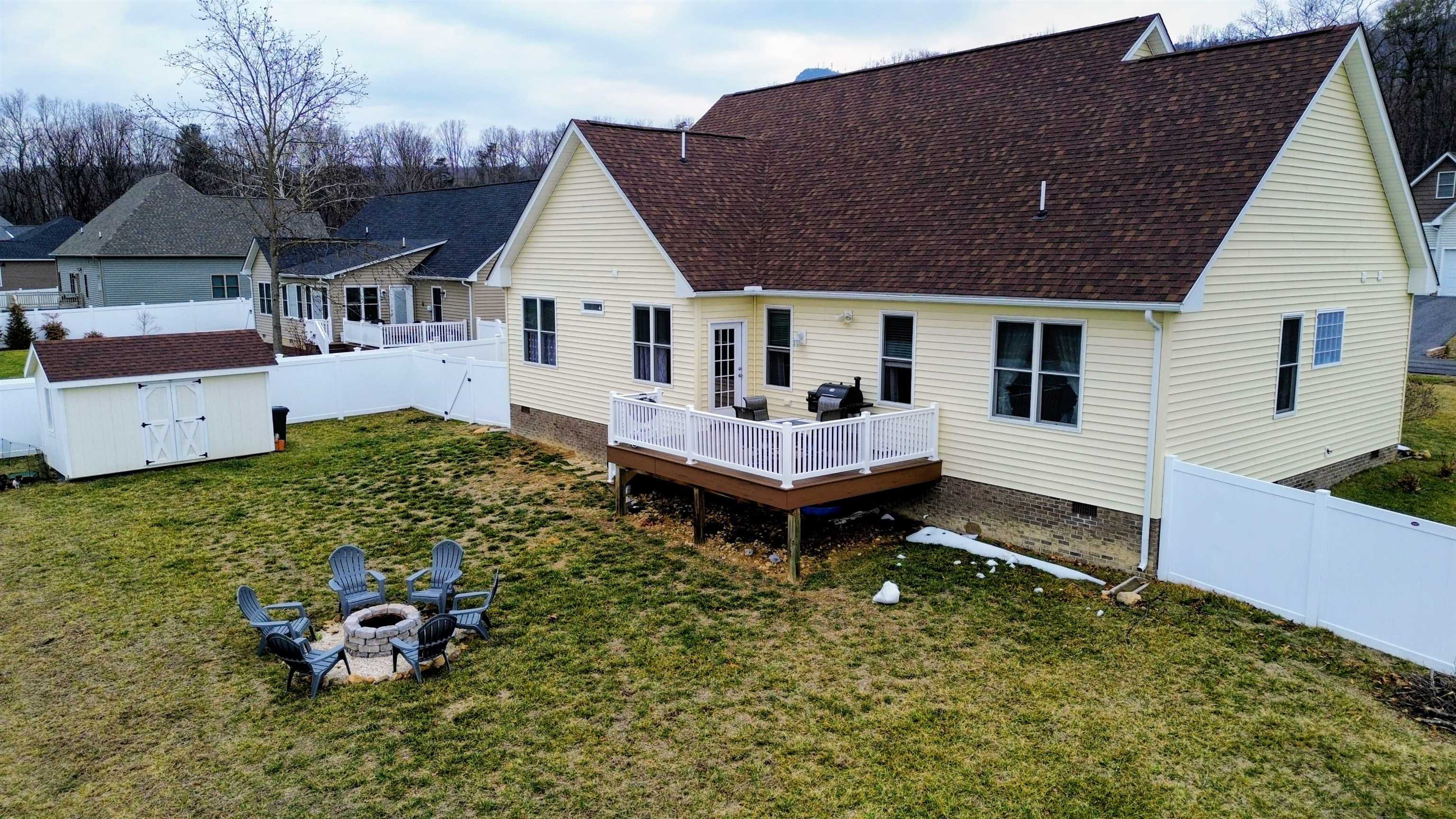 1900 W SAW MILL CT, MCGAHEYSVILLE, Virginia 22840, 3 Bedrooms Bedrooms, ,2 BathroomsBathrooms,Residential,1900 W SAW MILL CT,673402 MLS # 673402