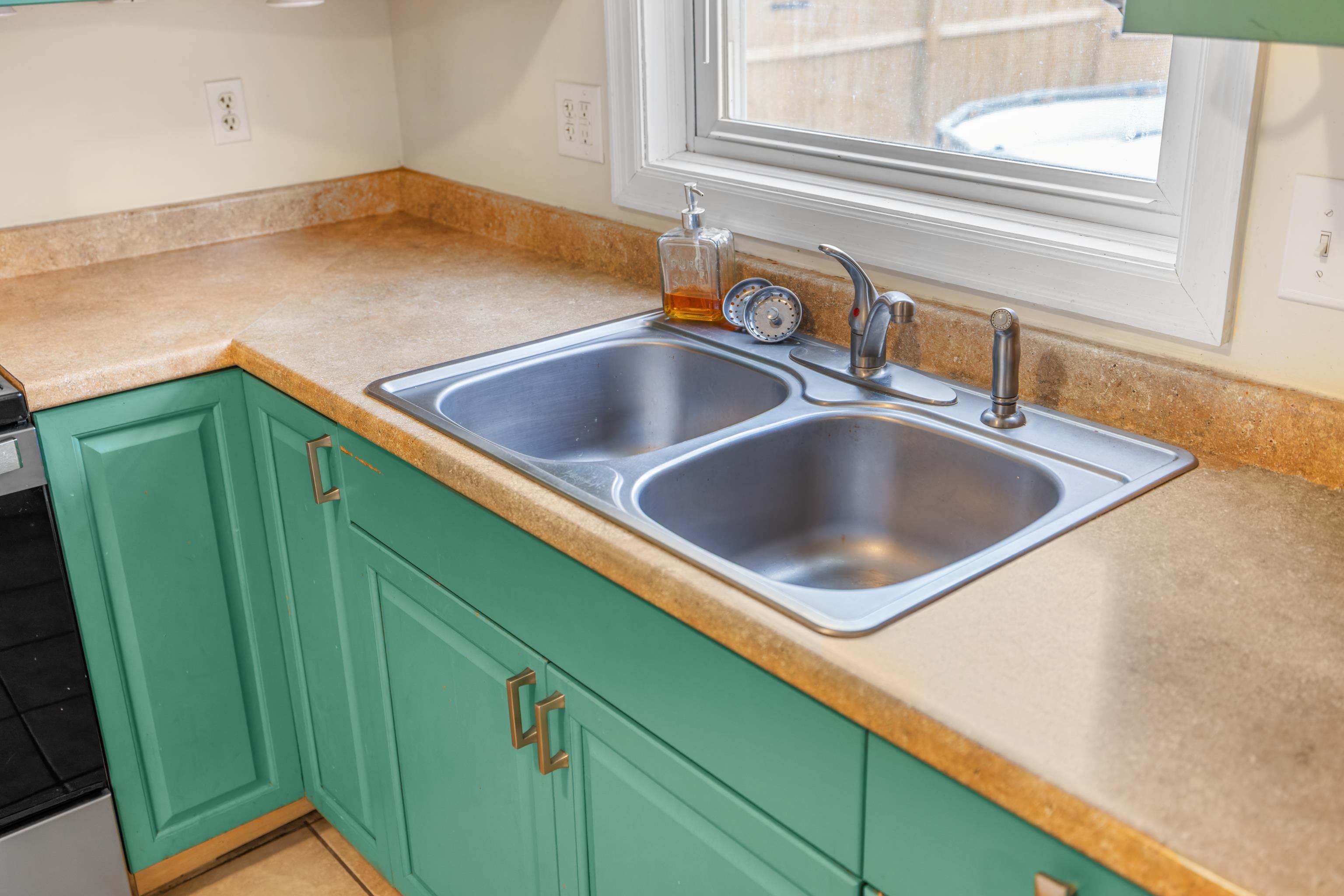 525 EAST SIDE HWY, WAYNESBORO, Virginia 22980, 2 Bedrooms Bedrooms, ,1 BathroomBathrooms,Residential,525 EAST SIDE HWY,673403 MLS # 673403 525 EAST SIDE HWY, WAYNESBORO, Virginia 22980, 2 Bedrooms Bedrooms, ,1 BathroomBathrooms,Residential,525 EAST SIDE HWY,673403 MLS # 673403