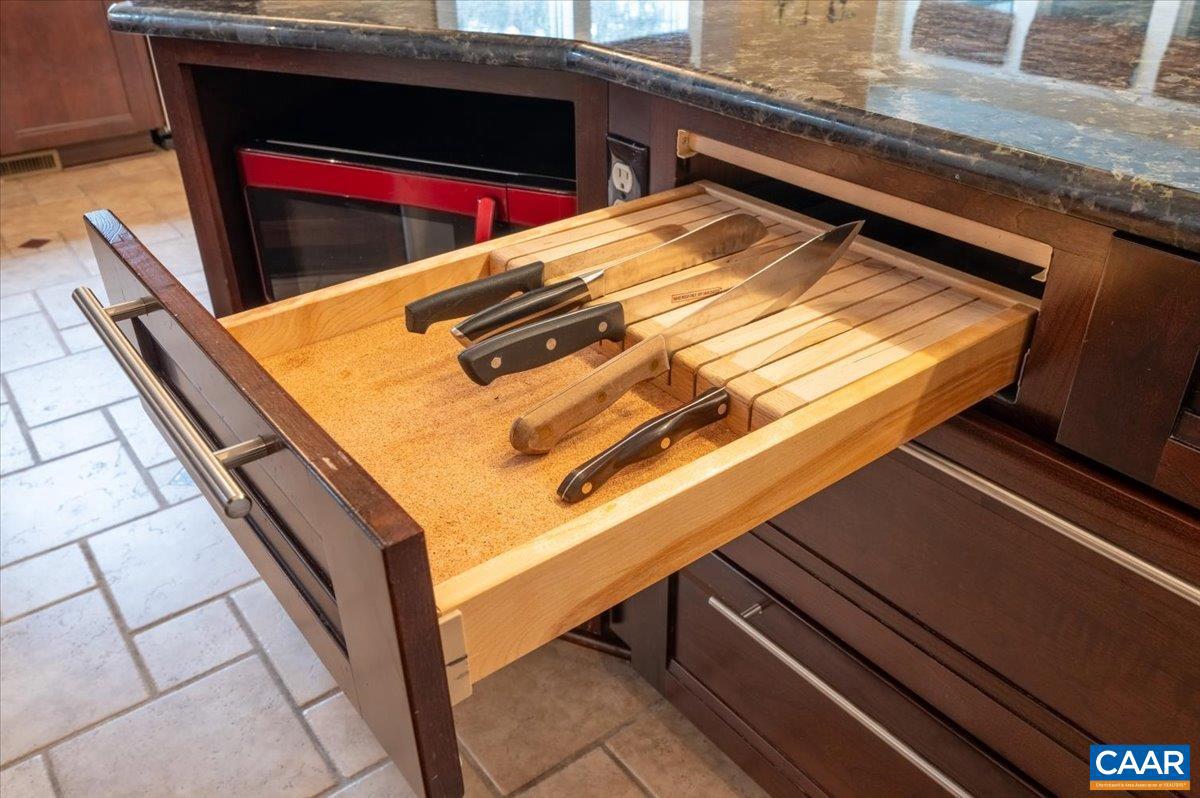 716 PREDDY CREEK RD, BARBOURSVILLE, Virginia 22923, 5 Bedrooms Bedrooms, ,3 BathroomsBathrooms,Residential,For sale,716 PREDDY CREEK RD,672429 MLS # 672429