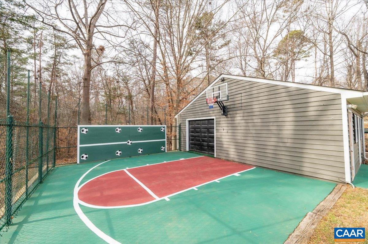 716 PREDDY CREEK RD, BARBOURSVILLE, Virginia 22923, 5 Bedrooms Bedrooms, ,3 BathroomsBathrooms,Residential,For sale,716 PREDDY CREEK RD,672429 MLS # 672429