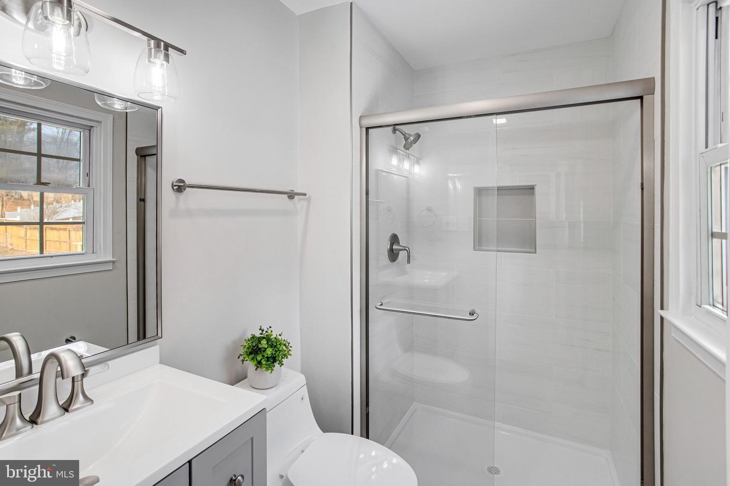 4717 LEHIGH CT, WOODBRIDGE, Virginia 22193, 4 Bedrooms Bedrooms, ,3 BathroomsBathrooms,Residential,For sale,4717 LEHIGH CT,VAPW2110672 MLS # VAPW2110672