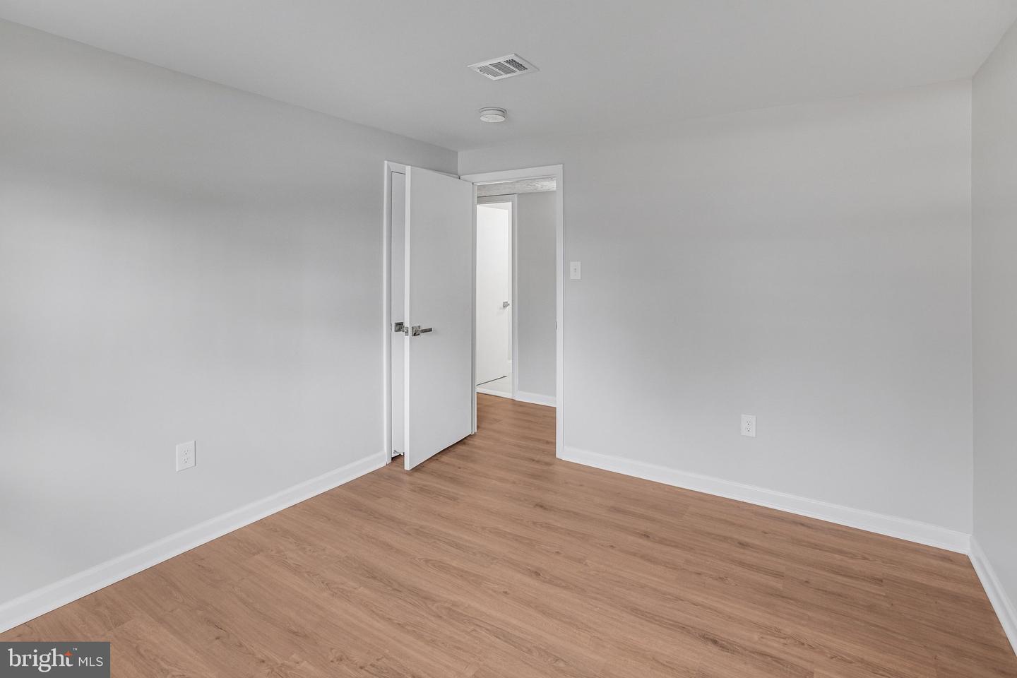 4717 LEHIGH CT, WOODBRIDGE, Virginia 22193, 4 Bedrooms Bedrooms, ,3 BathroomsBathrooms,Residential,For sale,4717 LEHIGH CT,VAPW2110672 MLS # VAPW2110672