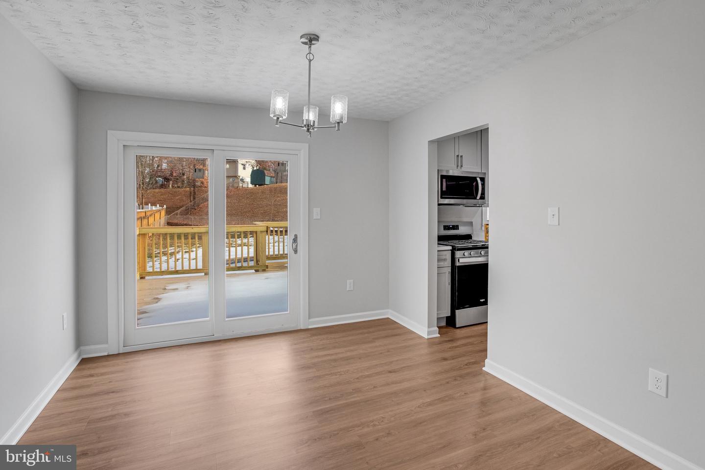 4717 LEHIGH CT, WOODBRIDGE, Virginia 22193, 4 Bedrooms Bedrooms, ,3 BathroomsBathrooms,Residential,For sale,4717 LEHIGH CT,VAPW2110672 MLS # VAPW2110672