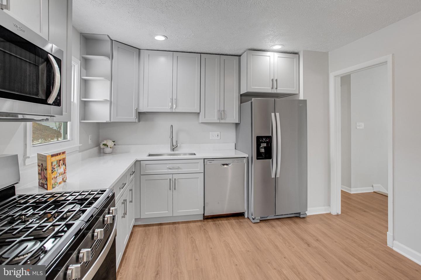 4717 LEHIGH CT, WOODBRIDGE, Virginia 22193, 4 Bedrooms Bedrooms, ,3 BathroomsBathrooms,Residential,For sale,4717 LEHIGH CT,VAPW2110672 MLS # VAPW2110672