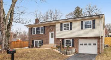 4717 LEHIGH CT, WOODBRIDGE, Virginia 22193, 4 Bedrooms Bedrooms, ,3 BathroomsBathrooms,Residential,For sale,4717 LEHIGH CT,VAPW2110672 MLS # VAPW2110672