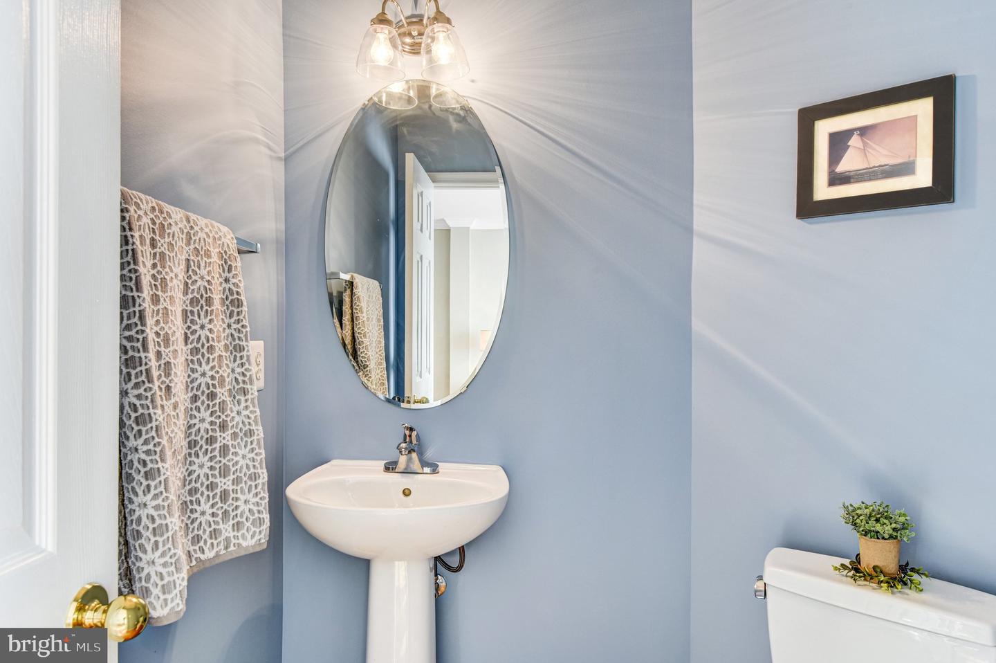 43078 FRANCIS SQ, CHANTILLY, Virginia 20152, 3 Bedrooms Bedrooms, ,2 BathroomsBathrooms,Residential,For sale,43078 FRANCIS SQ,VALO2114184 MLS # VALO2114184