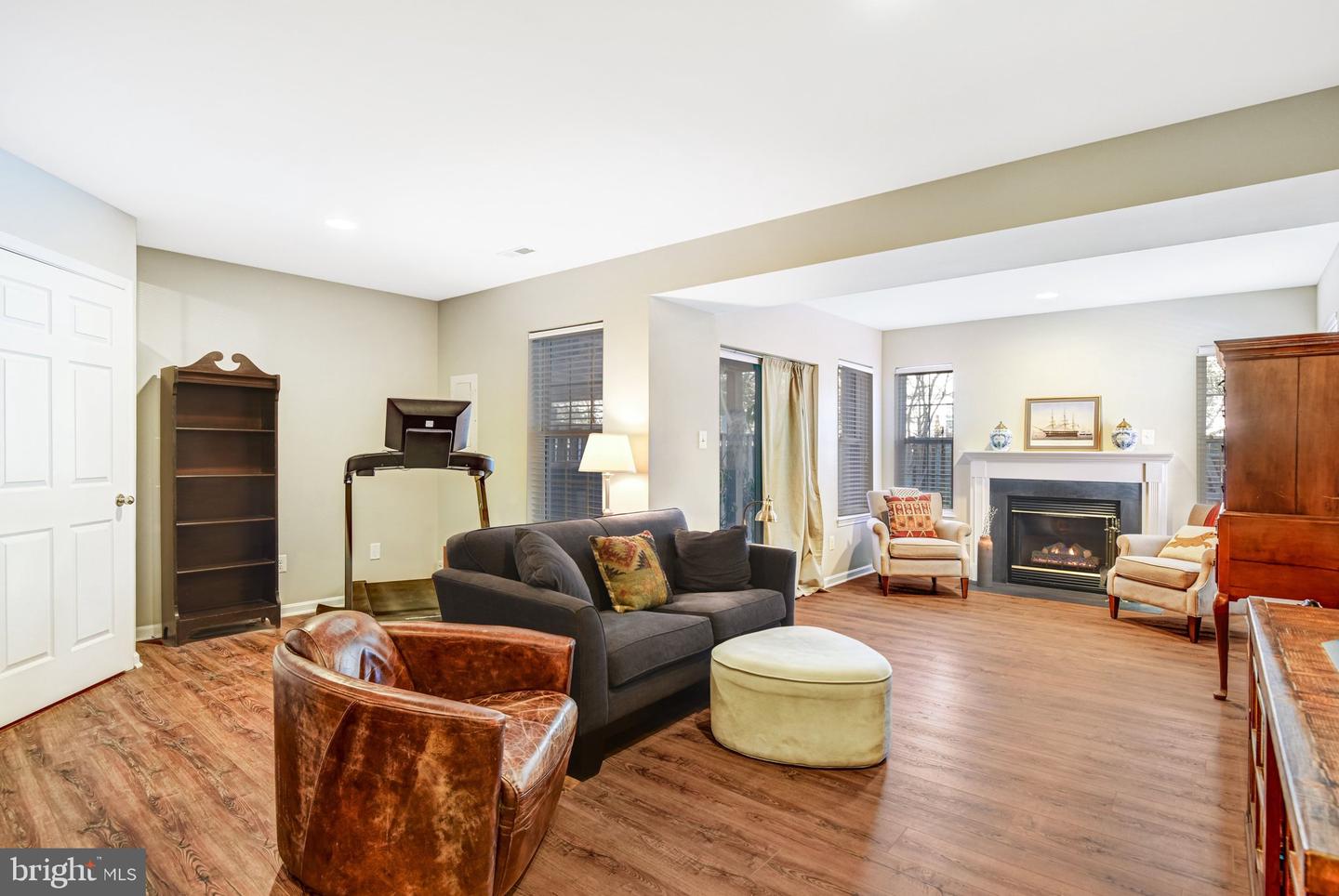 43078 FRANCIS SQ, CHANTILLY, Virginia 20152, 3 Bedrooms Bedrooms, ,2 BathroomsBathrooms,Residential,For sale,43078 FRANCIS SQ,VALO2114184 MLS # VALO2114184