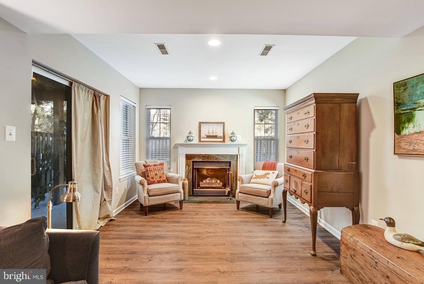 43078 FRANCIS SQ, CHANTILLY, Virginia 20152, 3 Bedrooms Bedrooms, ,2 BathroomsBathrooms,Residential,For sale,43078 FRANCIS SQ,VALO2114184 MLS # VALO2114184