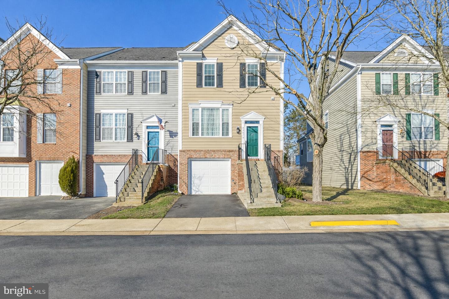 43078 FRANCIS SQ, CHANTILLY, Virginia 20152, 3 Bedrooms Bedrooms, ,2 BathroomsBathrooms,Residential,For sale,43078 FRANCIS SQ,VALO2114184 MLS # VALO2114184