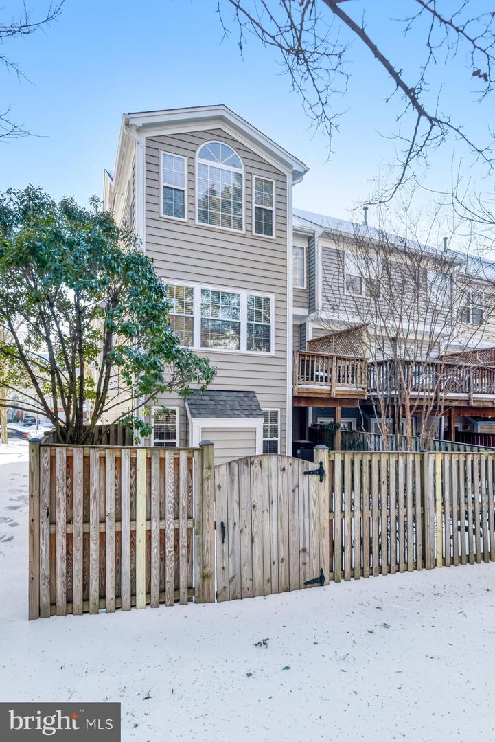 43078 FRANCIS SQ, CHANTILLY, Virginia 20152, 3 Bedrooms Bedrooms, ,2 BathroomsBathrooms,Residential,For sale,43078 FRANCIS SQ,VALO2114184 MLS # VALO2114184