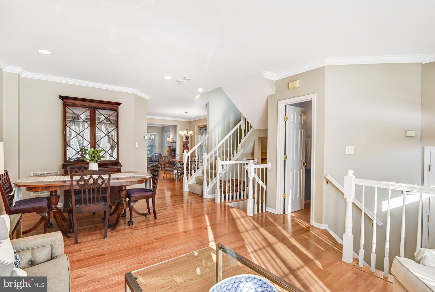 43078 FRANCIS SQ, CHANTILLY, Virginia 20152, 3 Bedrooms Bedrooms, ,2 BathroomsBathrooms,Residential,For sale,43078 FRANCIS SQ,VALO2114184 MLS # VALO2114184