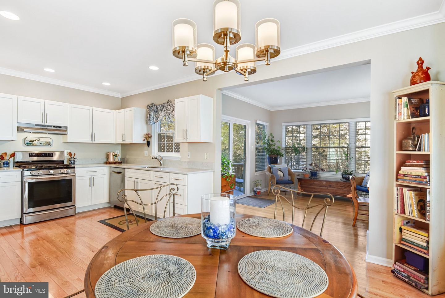 43078 FRANCIS SQ, CHANTILLY, Virginia 20152, 3 Bedrooms Bedrooms, ,2 BathroomsBathrooms,Residential,For sale,43078 FRANCIS SQ,VALO2114184 MLS # VALO2114184