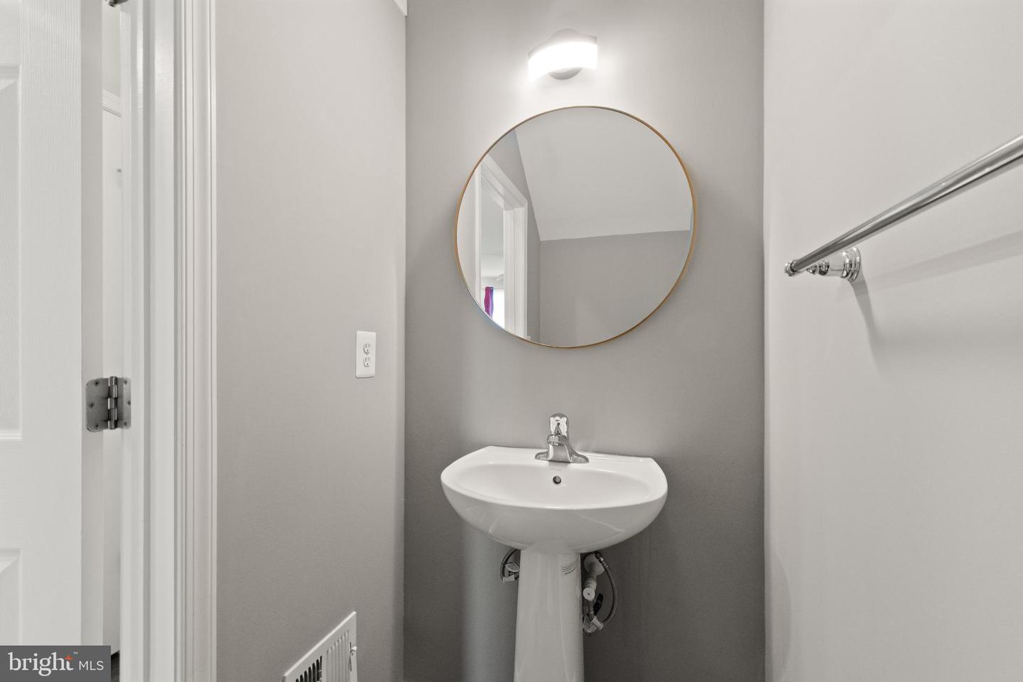 9541 CENTER ST, MANASSAS, Virginia 20110, 3 Bedrooms Bedrooms, ,2 BathroomsBathrooms,Residential,For sale,9541 CENTER ST,VAMN2009980 MLS # VAMN2009980 9541 CENTER ST, MANASSAS, Virginia 20110, 3 Bedrooms Bedrooms, ,2 BathroomsBathrooms,Residential,For sale,9541 CENTER ST,VAMN2009980 MLS # VAMN2009980